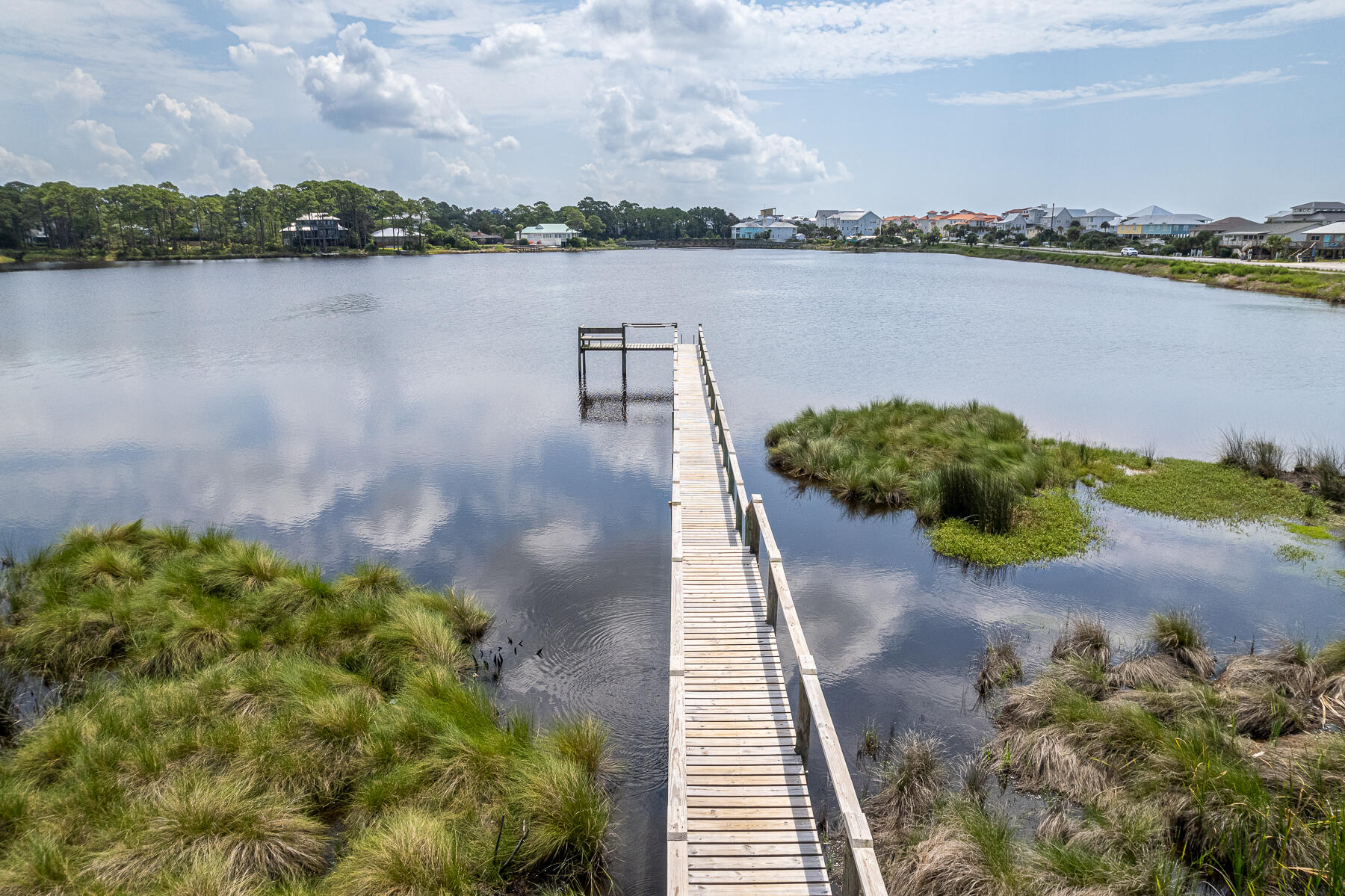 OYSTER LAKE - Residential