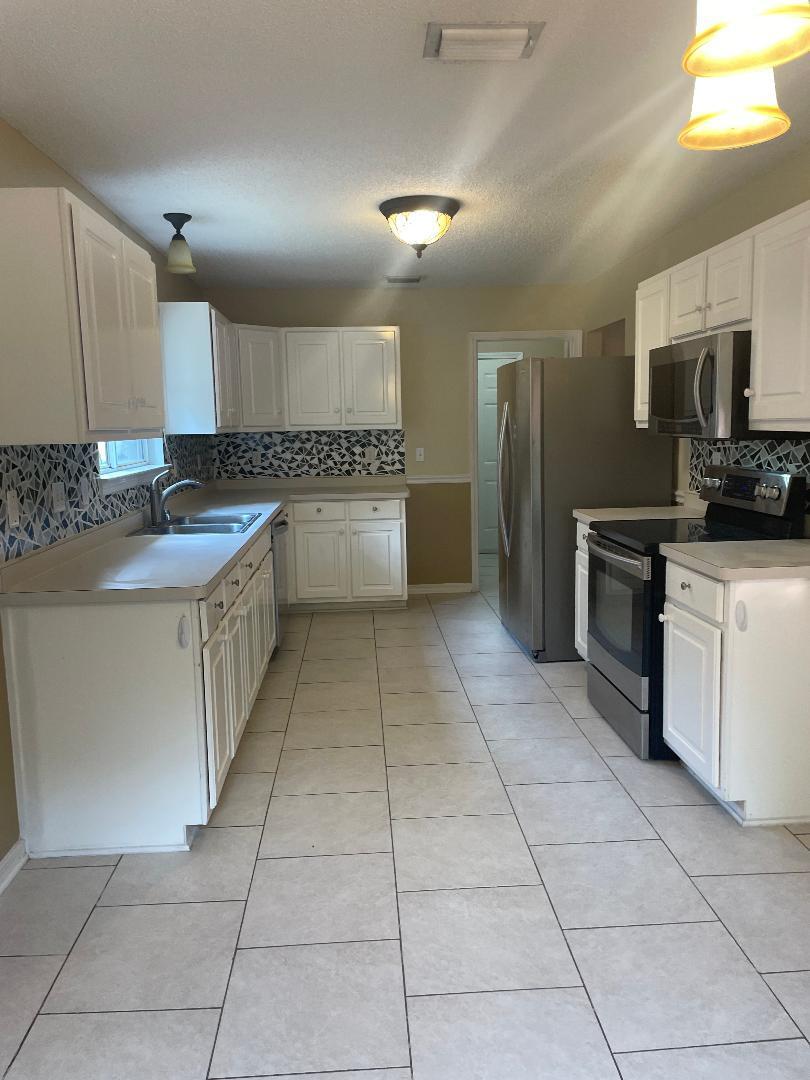 SUGAR CREEK S/D - Residential Lease