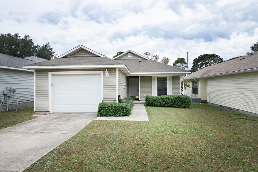 Cute Patio home located in Villa Danielle, offering deeded water access, fishing dock, tennis court and community swimming pool! Home is move in ready and will not last long. New hot water heater. Nest Thermostat.