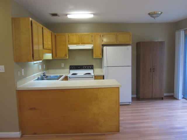 PARK LAKE S/D - Residential Lease