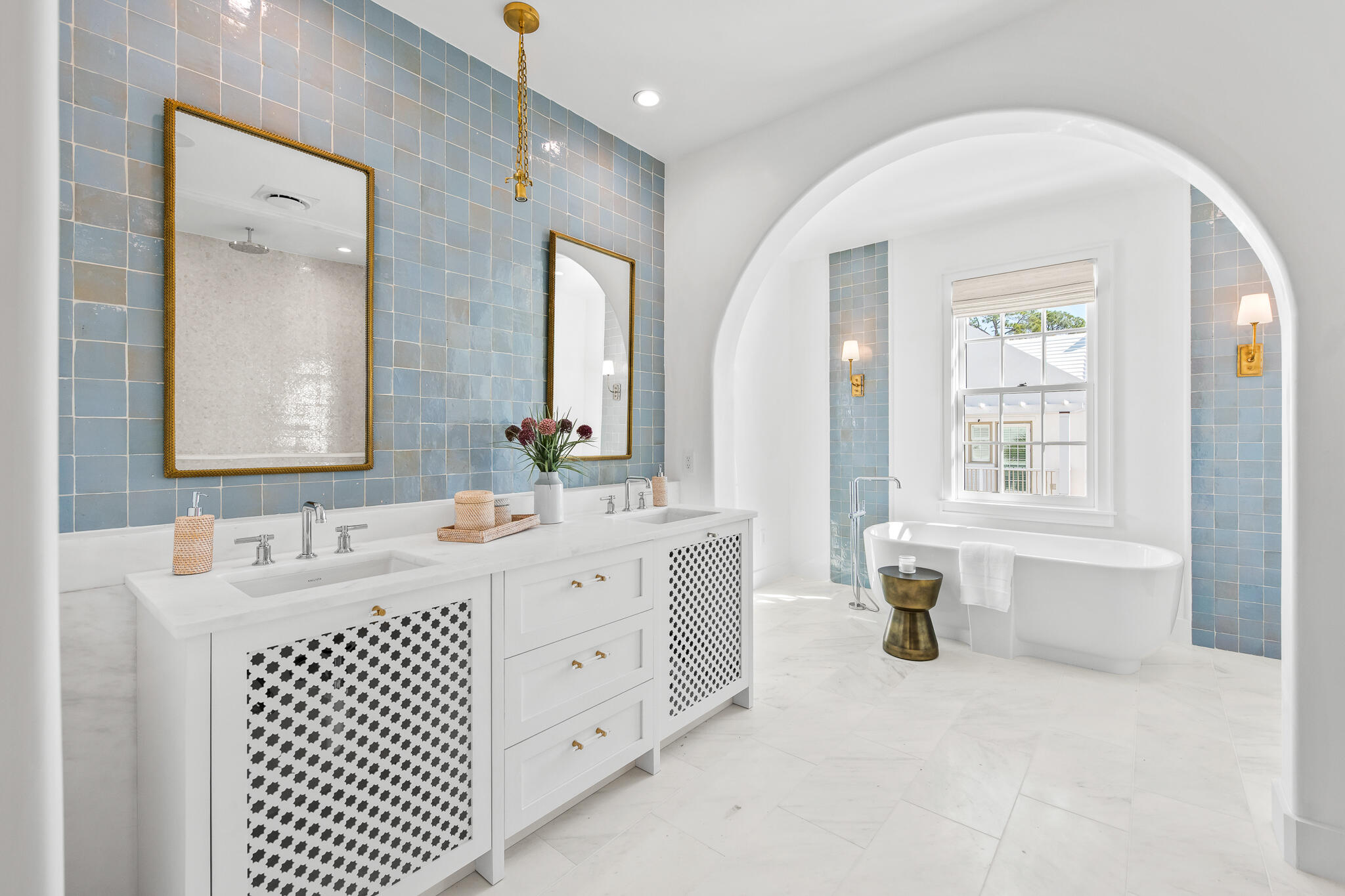 ALYS BEACH - Residential