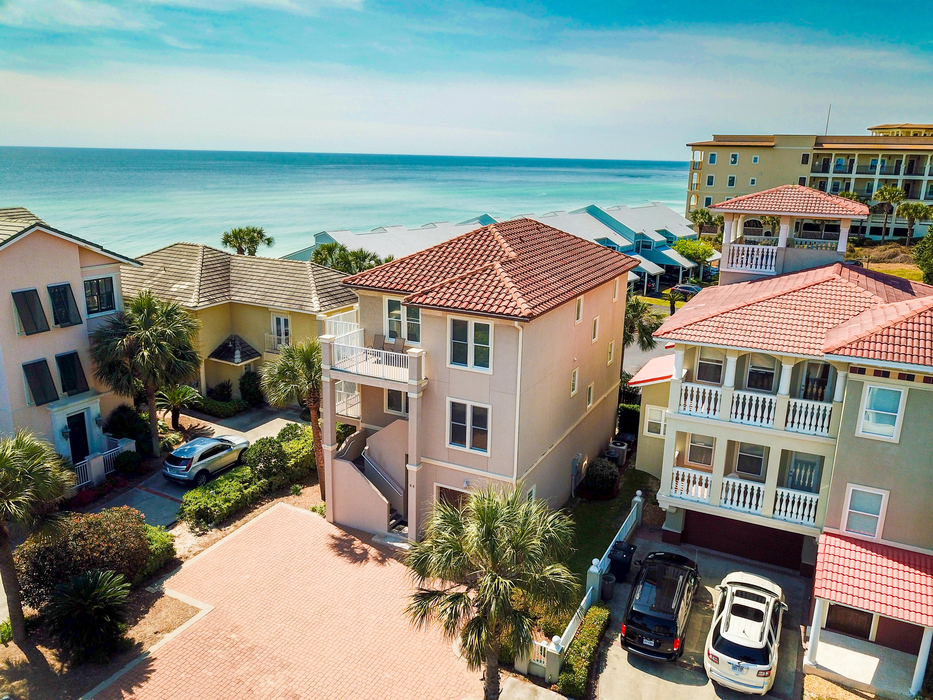 GRANDE BEACH - Residential