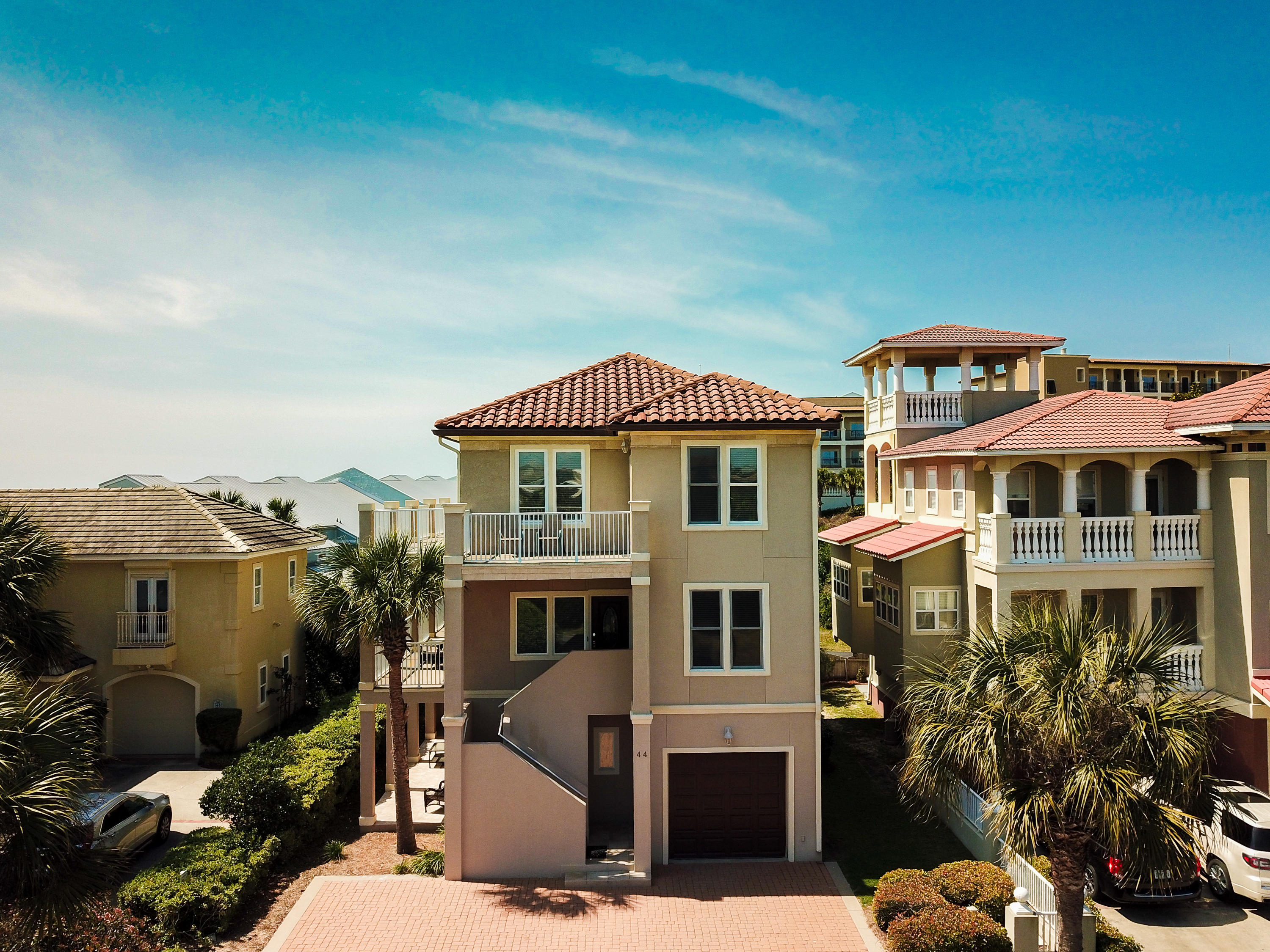 GRANDE BEACH - Residential