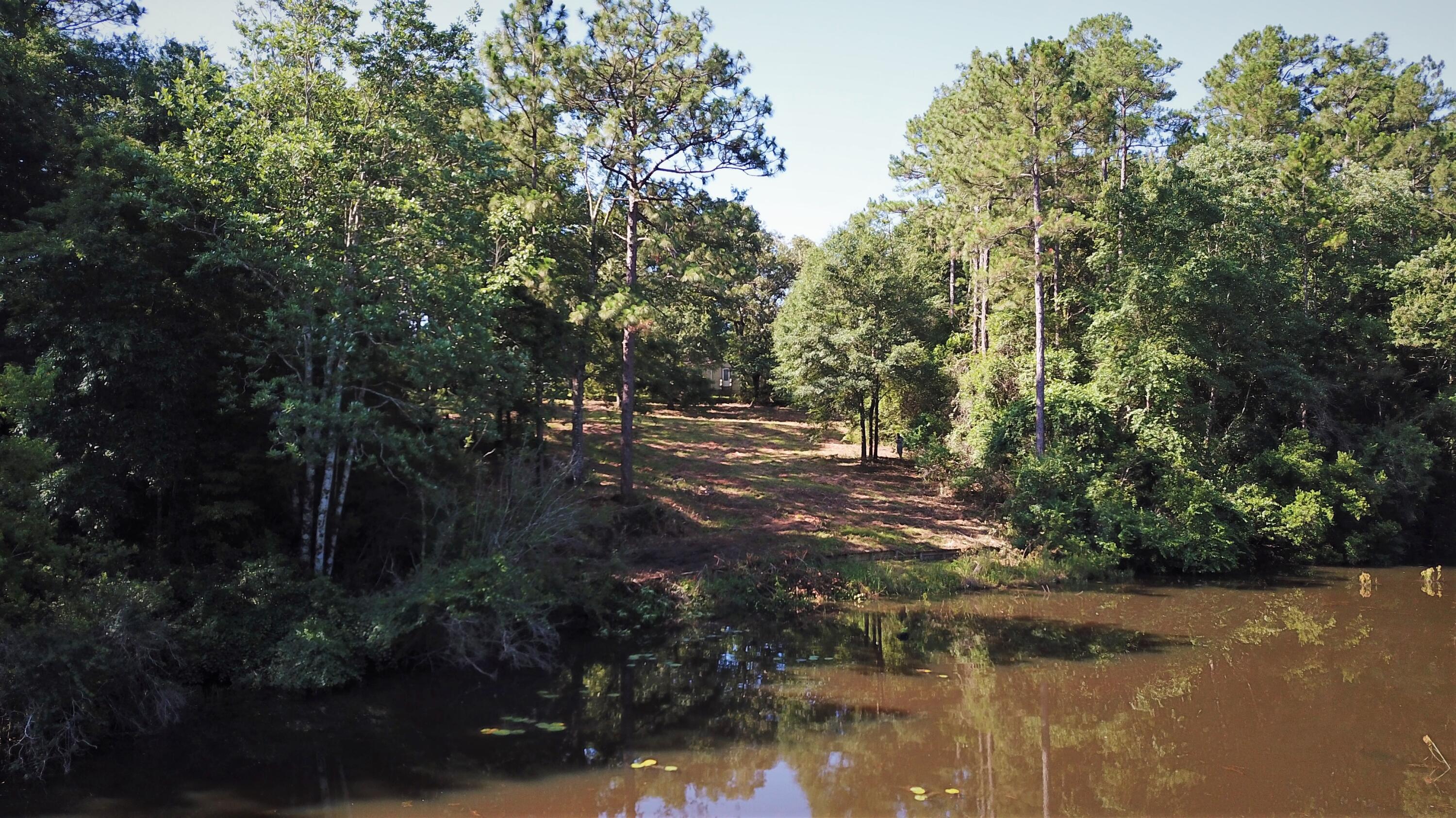 HILLTOP ACRES - Land