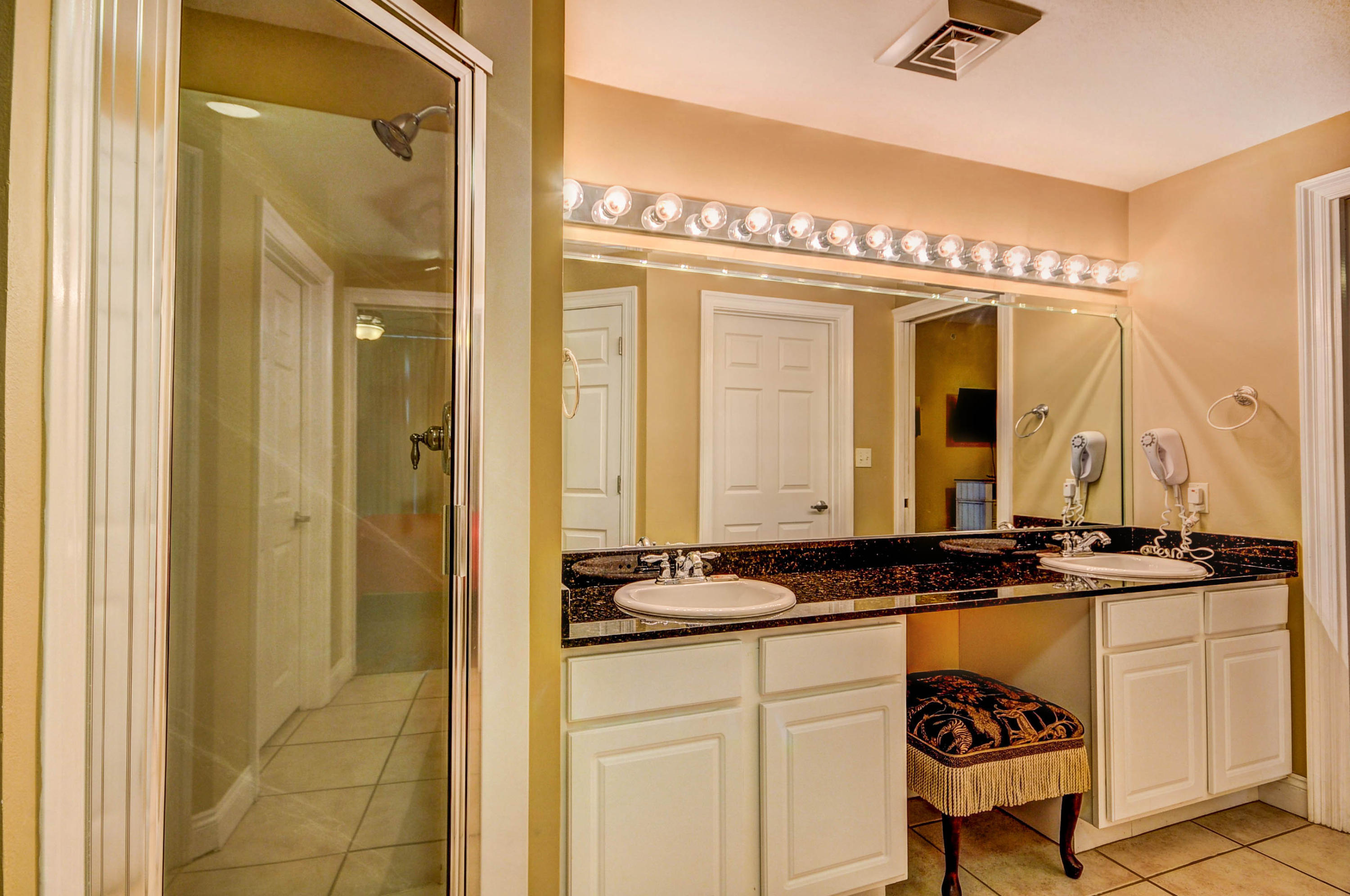 CALYPSO RESORT & TOWERS - Residential