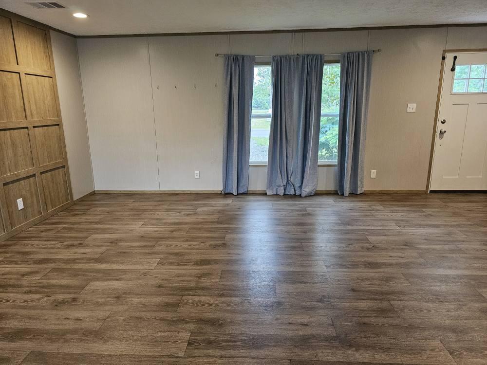 OAKWOOD HILLS - Residential