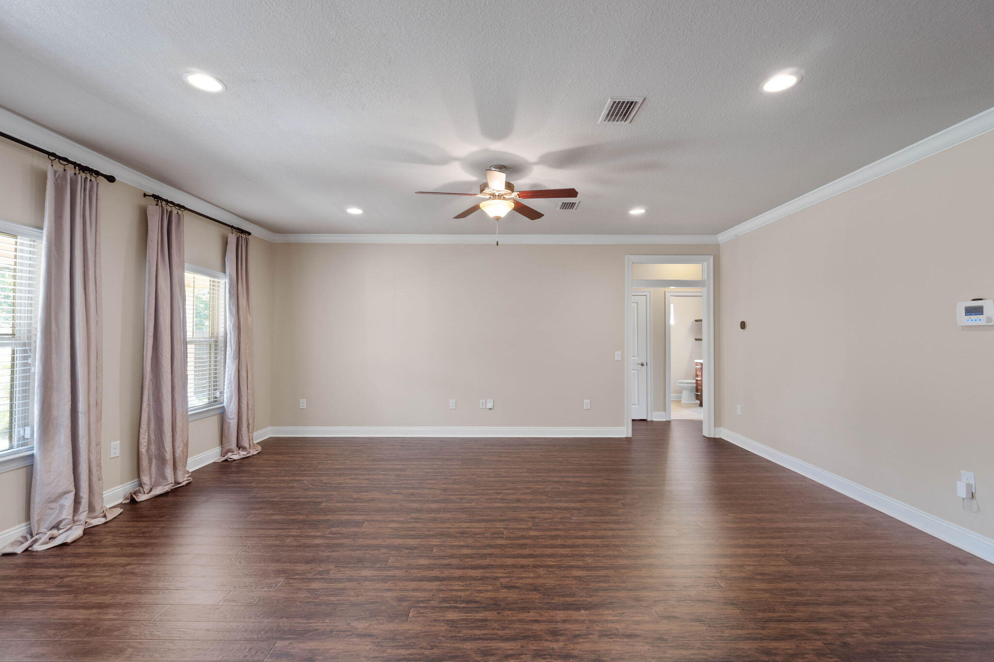 LEGEND COVE - Residential