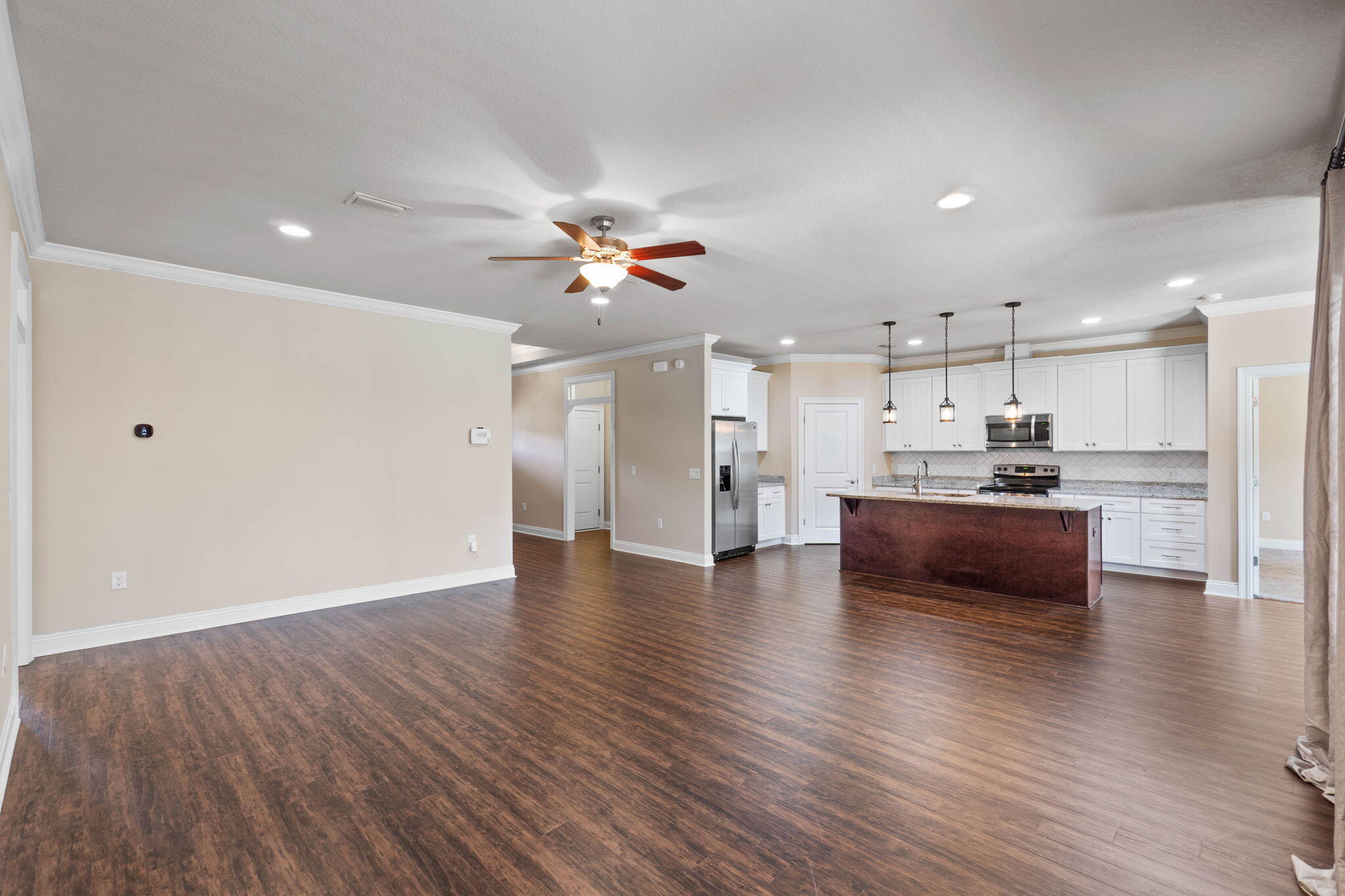 LEGEND COVE - Residential