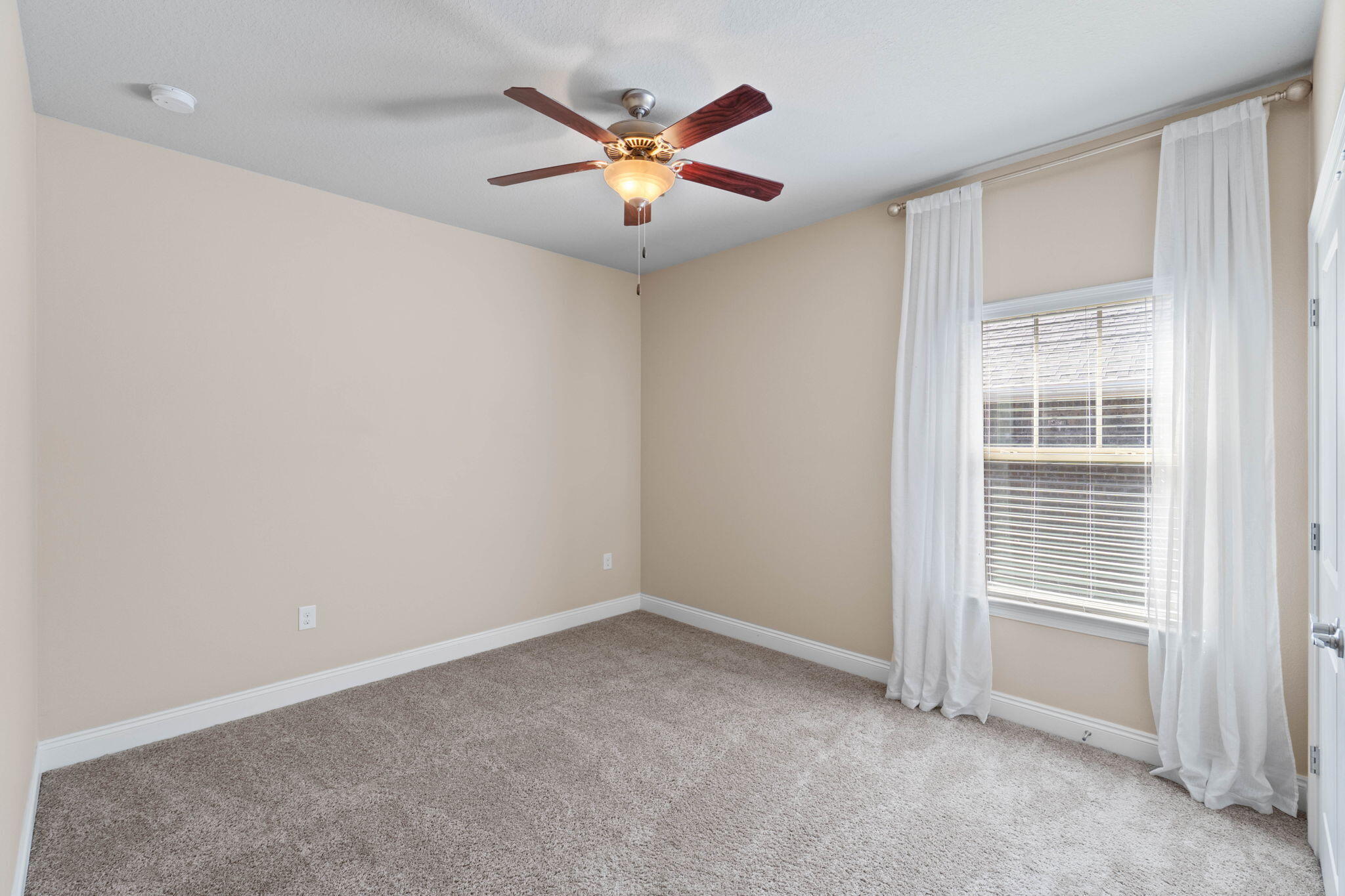 LEGEND COVE - Residential