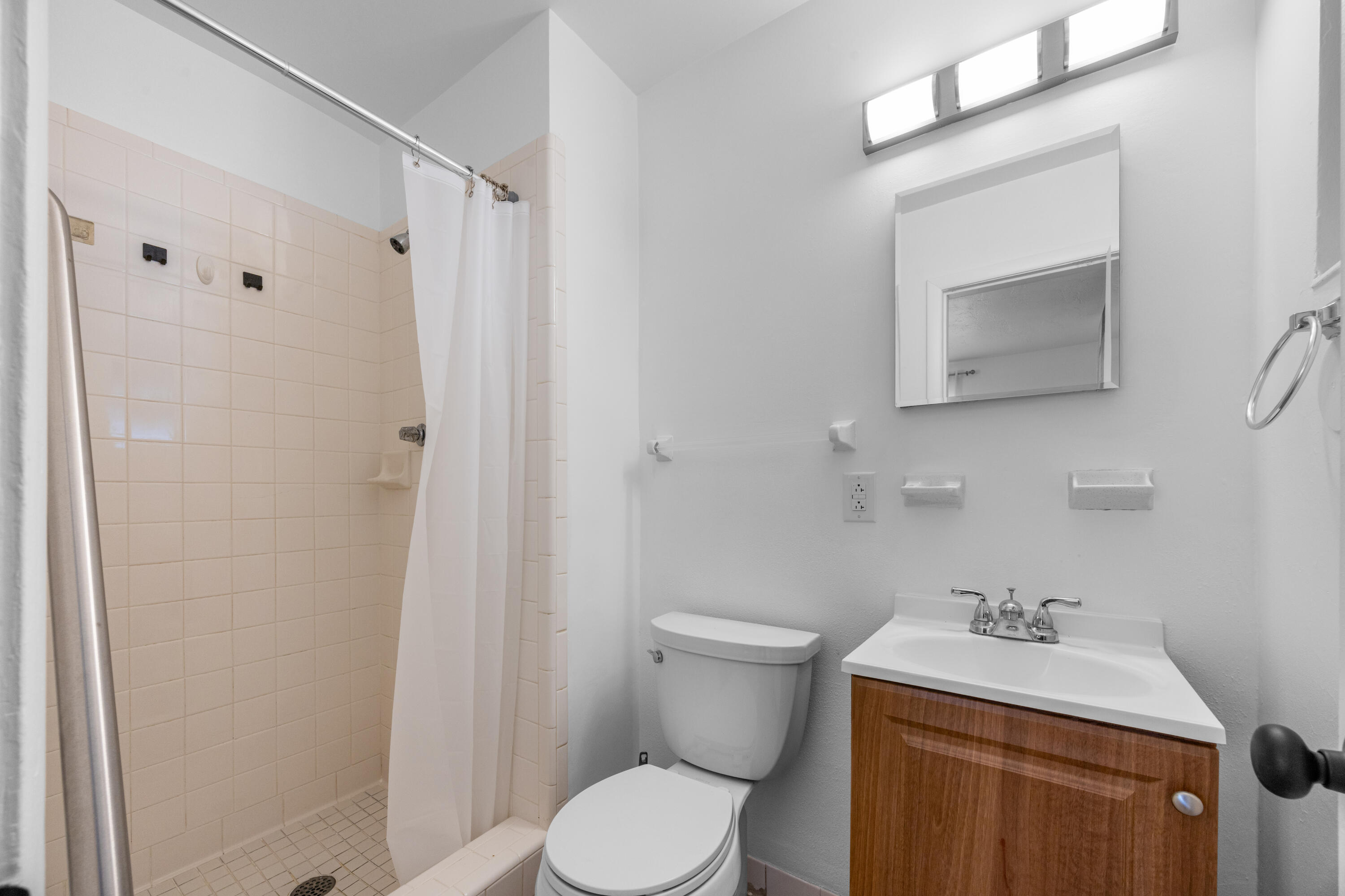 BRYN MAWR PARK 1ST ADD LOT 46 BLK 5 - Residential Lease