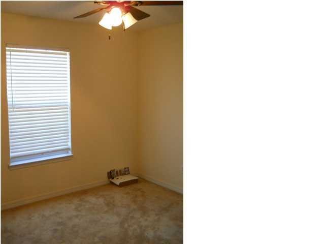 COUNTRYVIEW ESTATES 10TH ADDN - Residential Lease