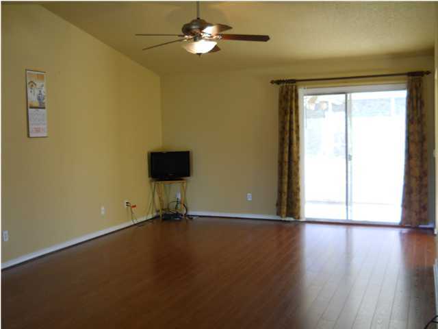 COUNTRYVIEW ESTATES 10TH ADDN - Residential Lease