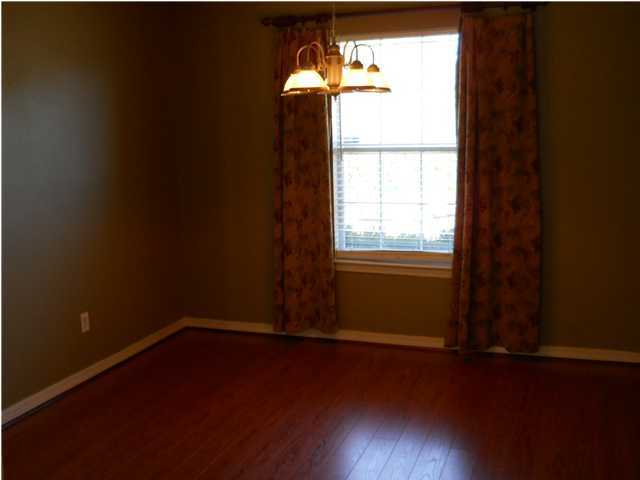 COUNTRYVIEW ESTATES 10TH ADDN - Residential Lease