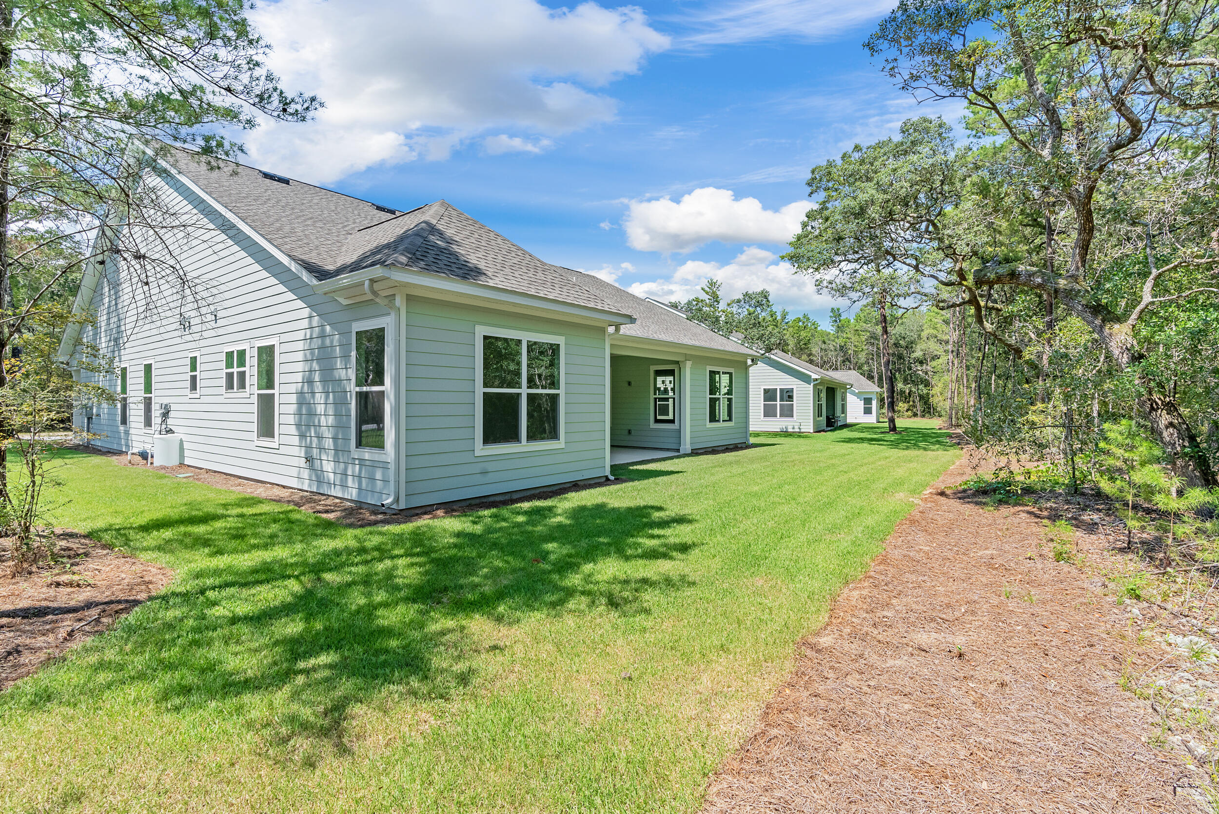 MAGNOLIA BAY ESTATES - Residential