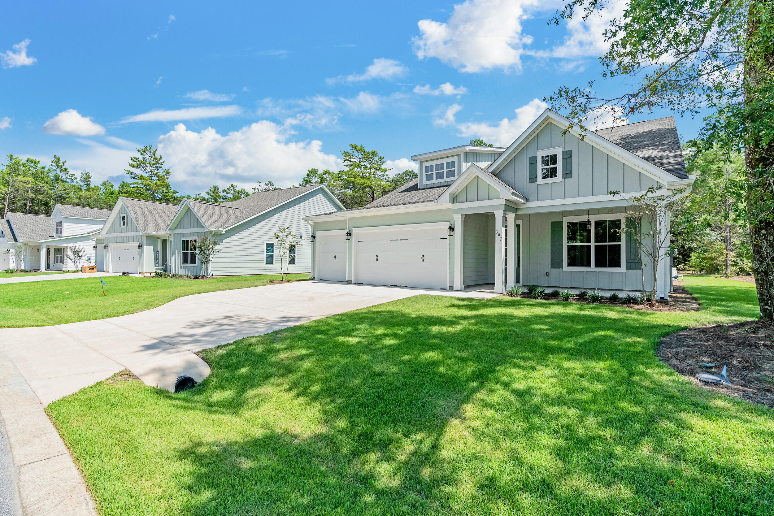 MAGNOLIA BAY ESTATES - Residential