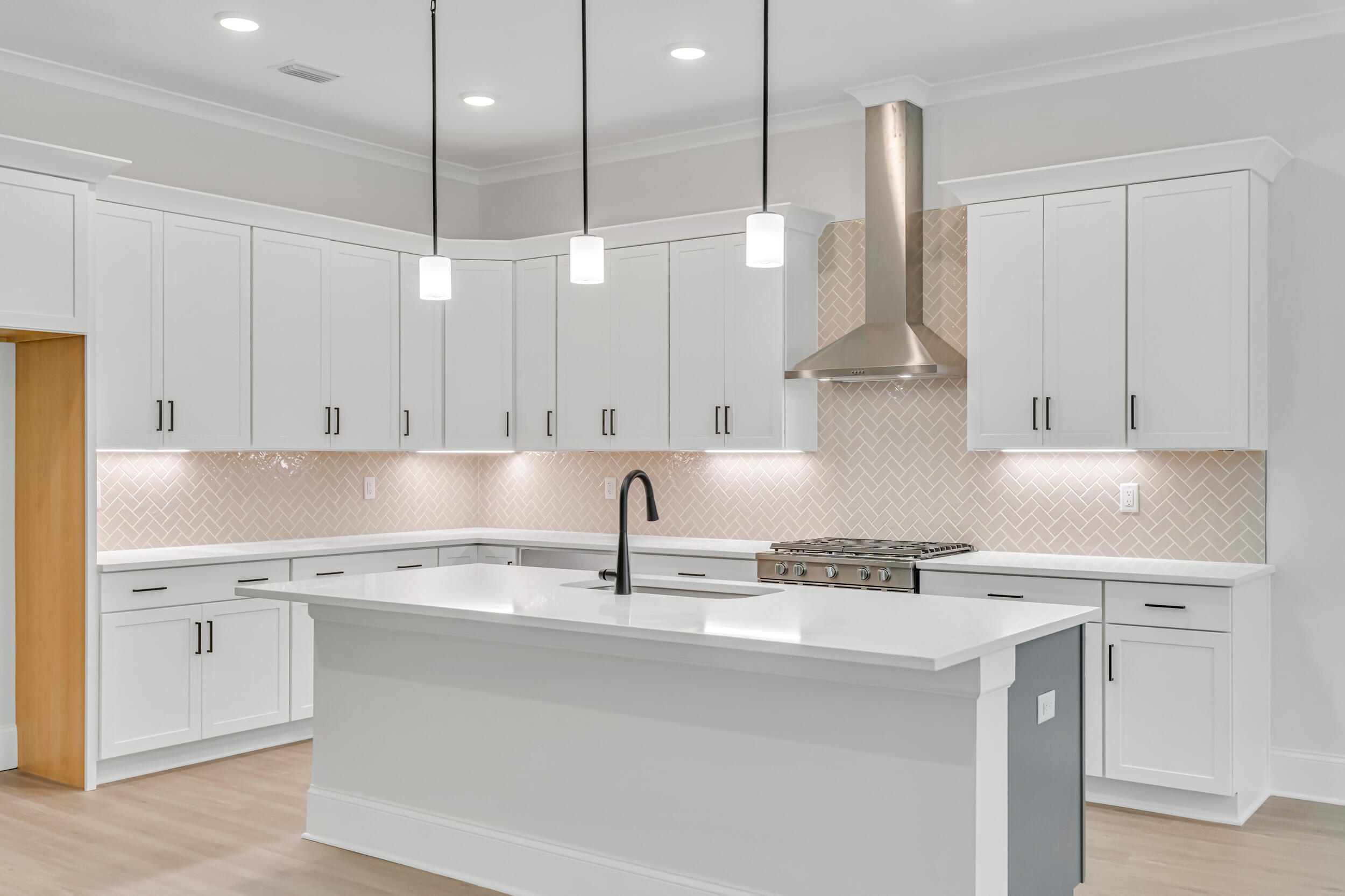 MAGNOLIA BAY ESTATES - Residential