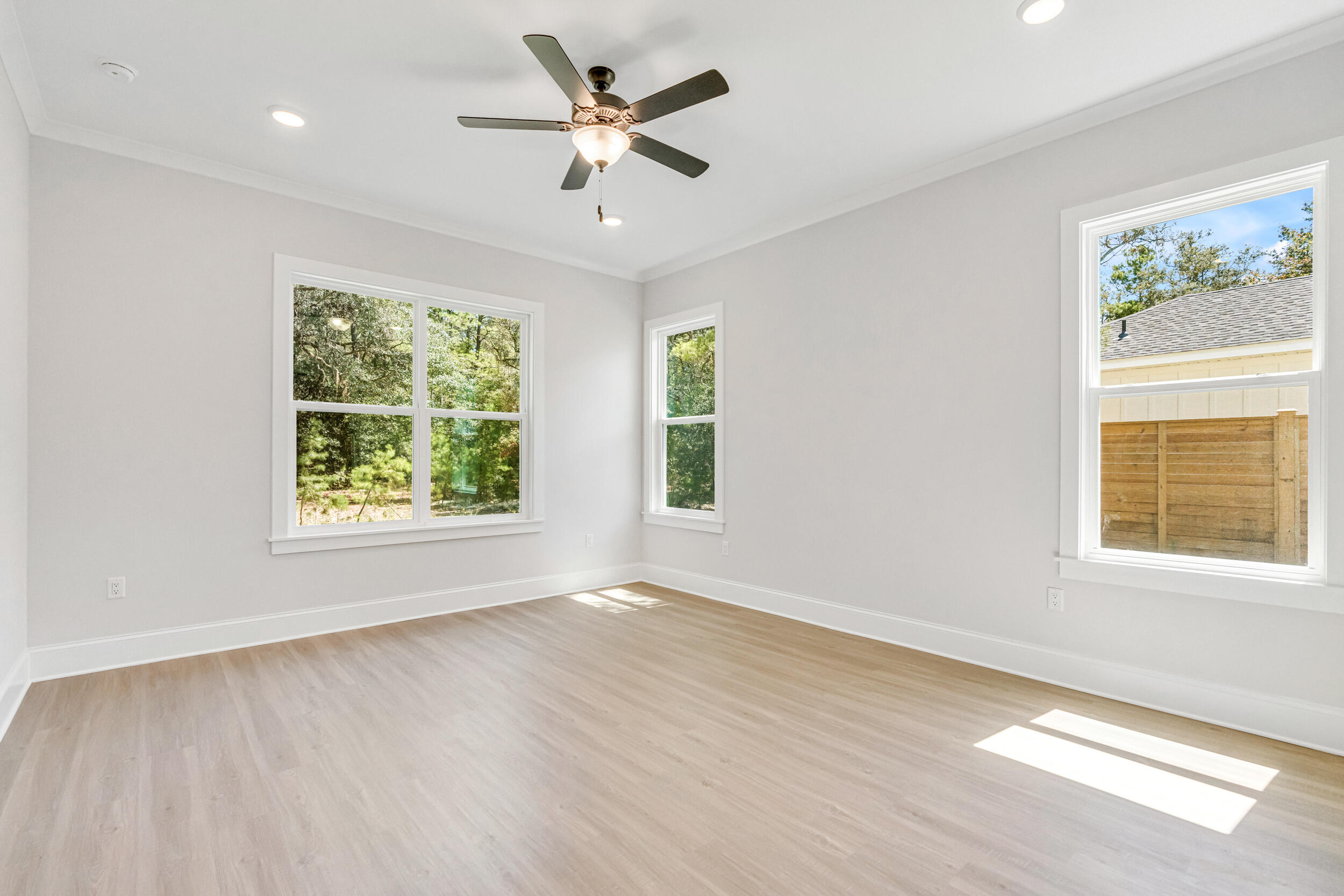 MAGNOLIA BAY ESTATES - Residential