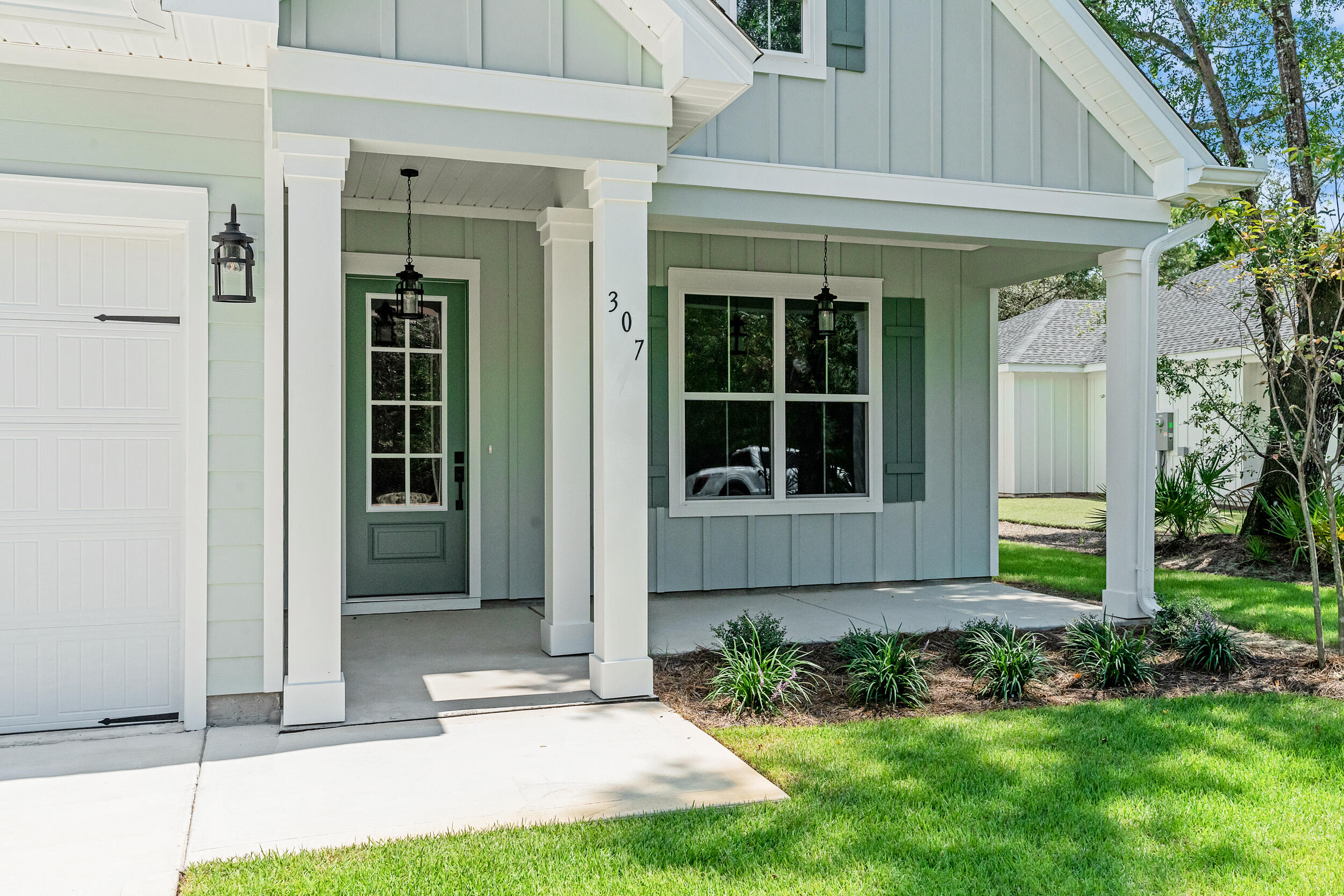 MAGNOLIA BAY ESTATES - Residential