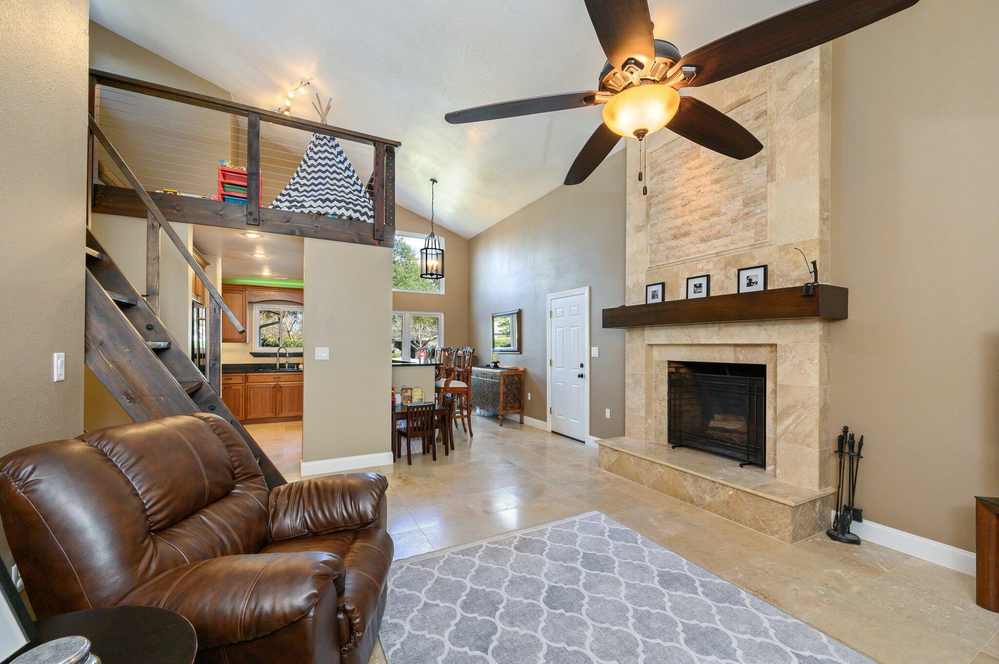 LAKE LORRAINE ESTATES 3 - Residential