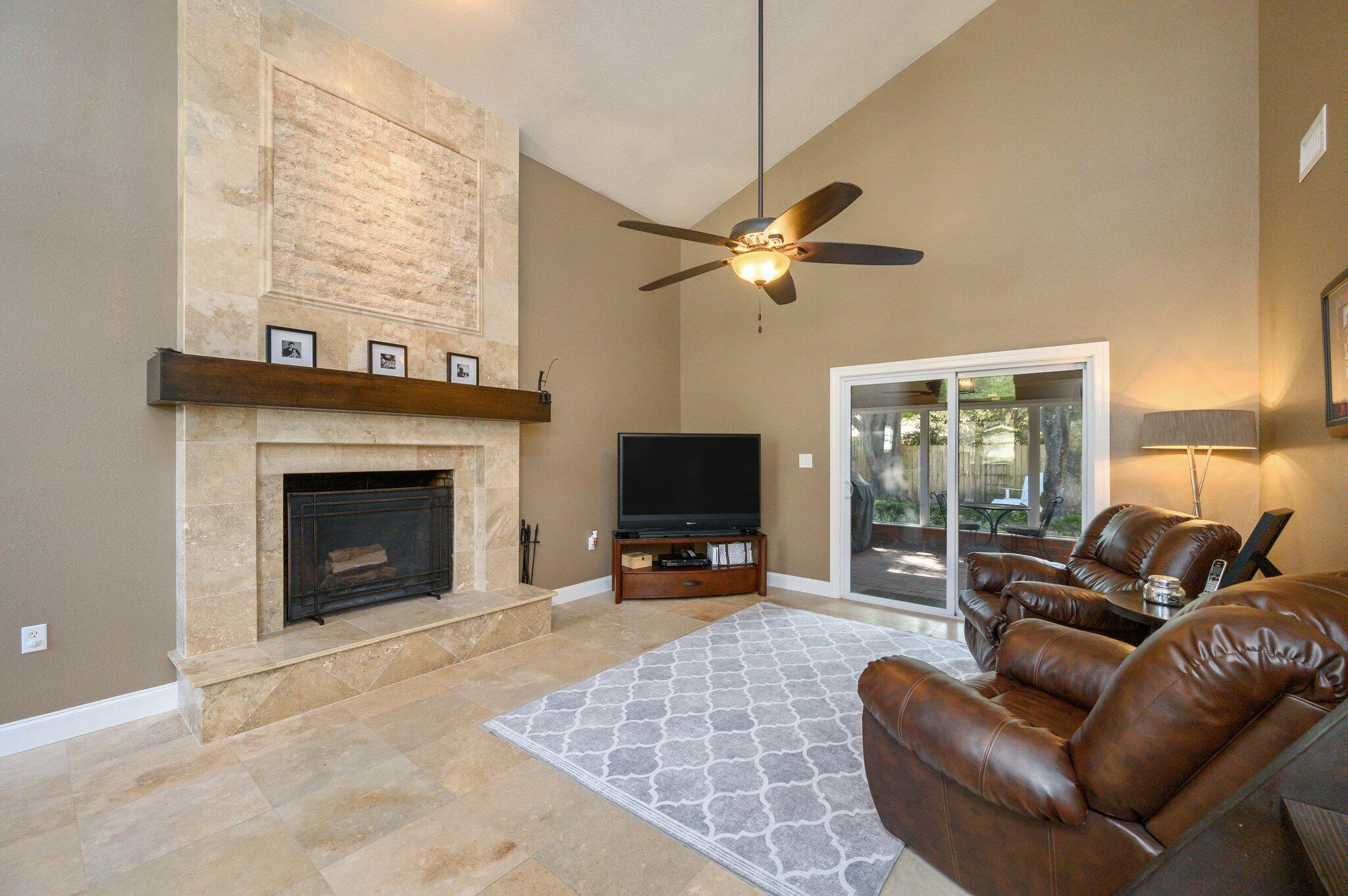 LAKE LORRAINE ESTATES 3 - Residential