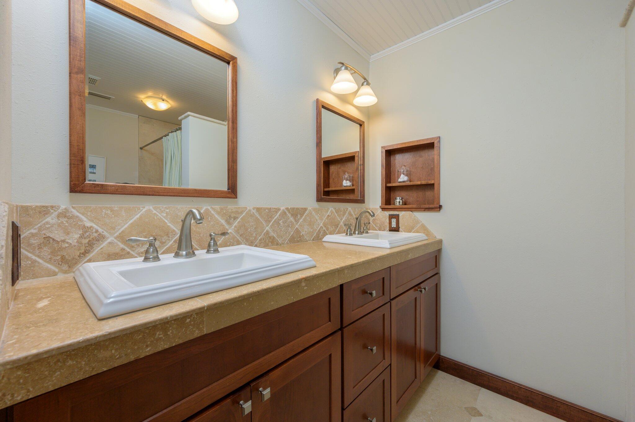 LAKE LORRAINE ESTATES 3 - Residential