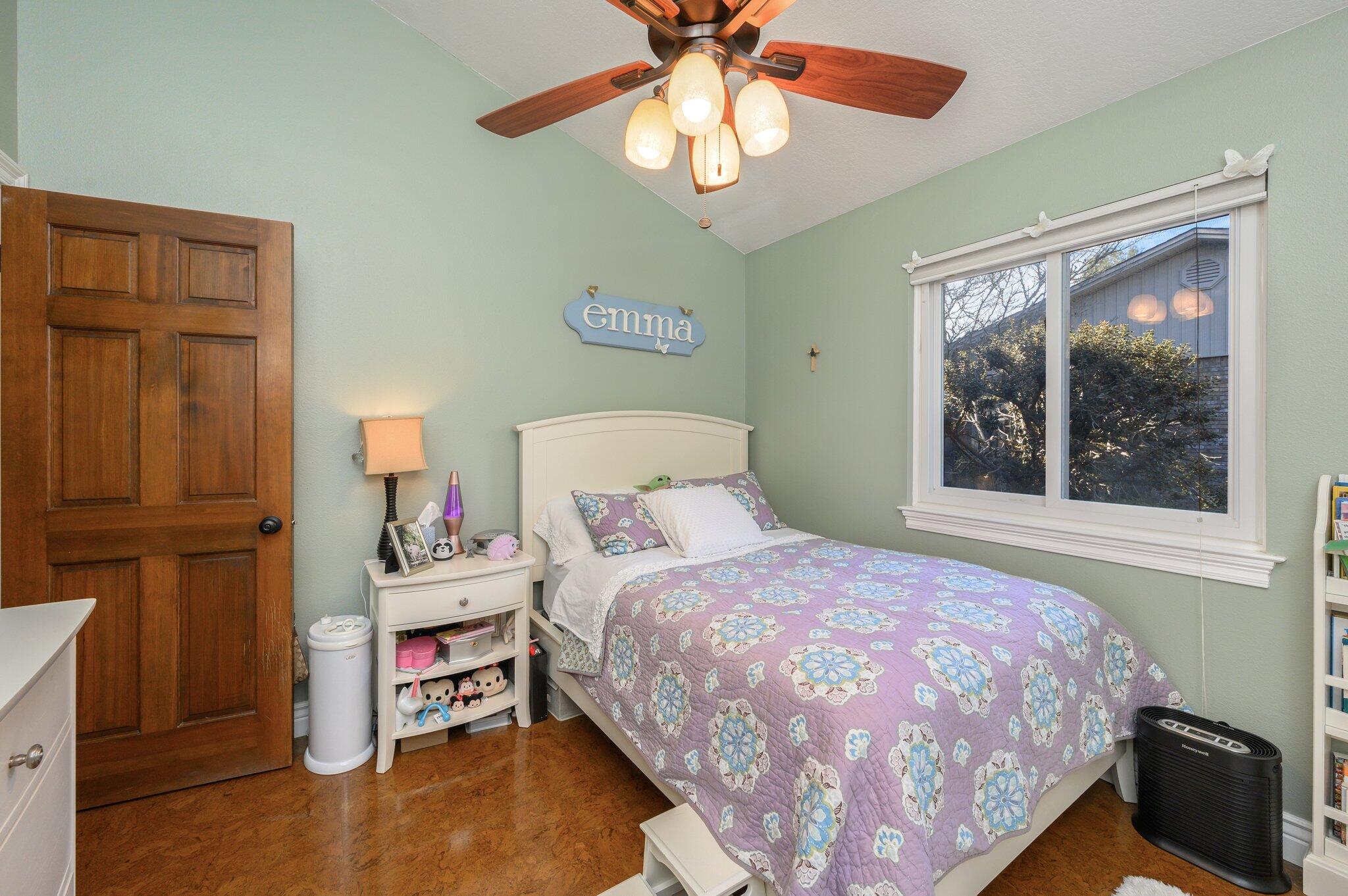 LAKE LORRAINE ESTATES 3 - Residential