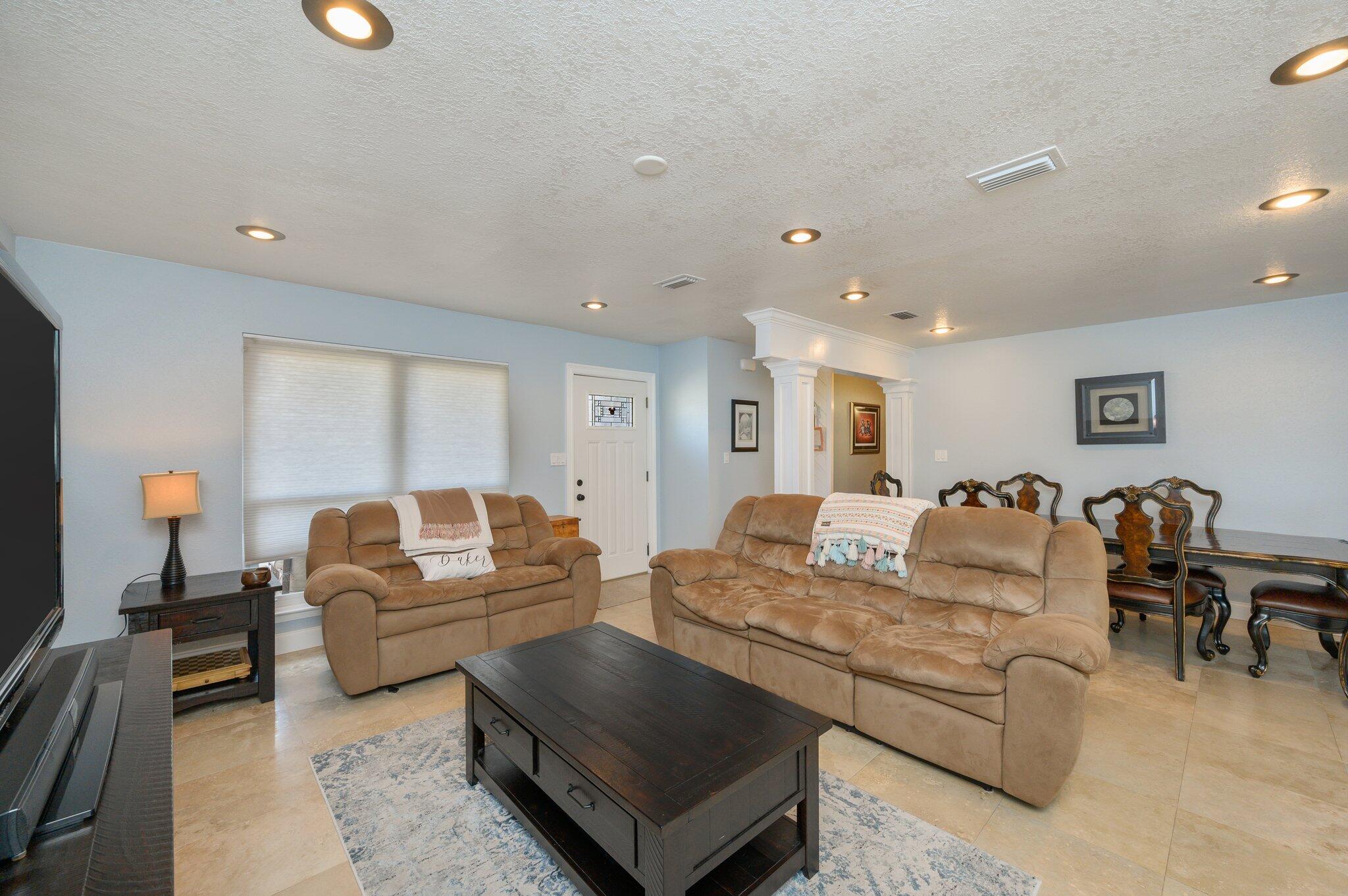 LAKE LORRAINE ESTATES 3 - Residential