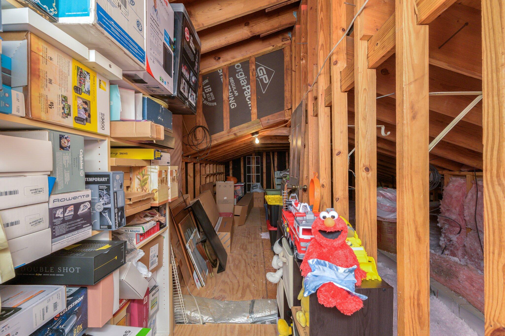 LAKE LORRAINE ESTATES 3 - Residential