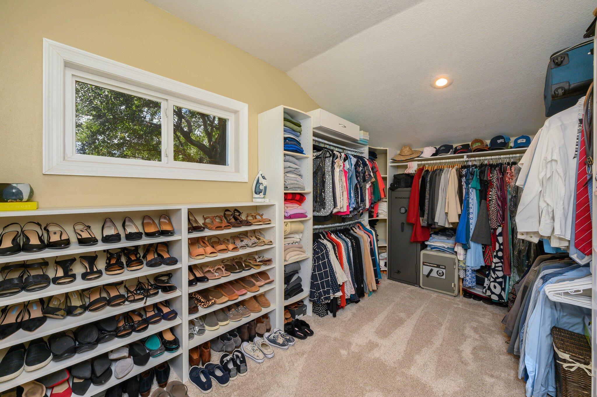 LAKE LORRAINE ESTATES 3 - Residential