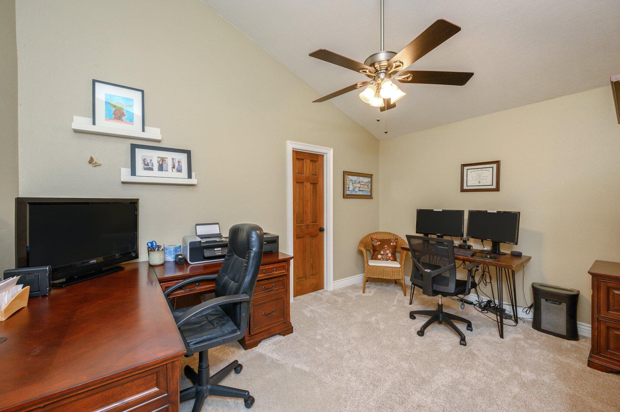 LAKE LORRAINE ESTATES 3 - Residential