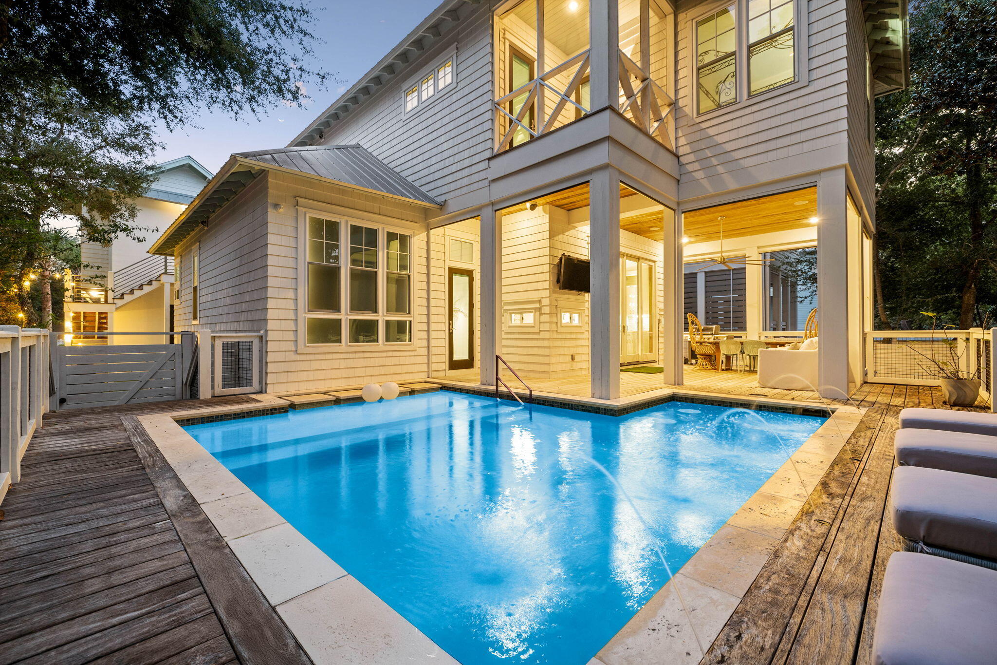 SEAGROVE SHORES - Residential