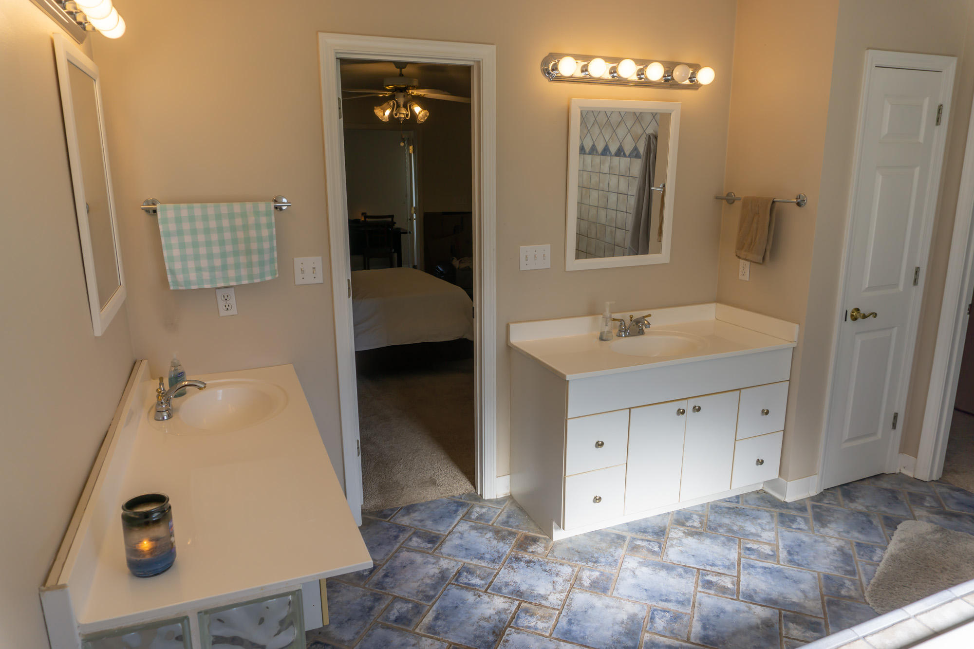 HOLLEY BY THE SEA - Residential