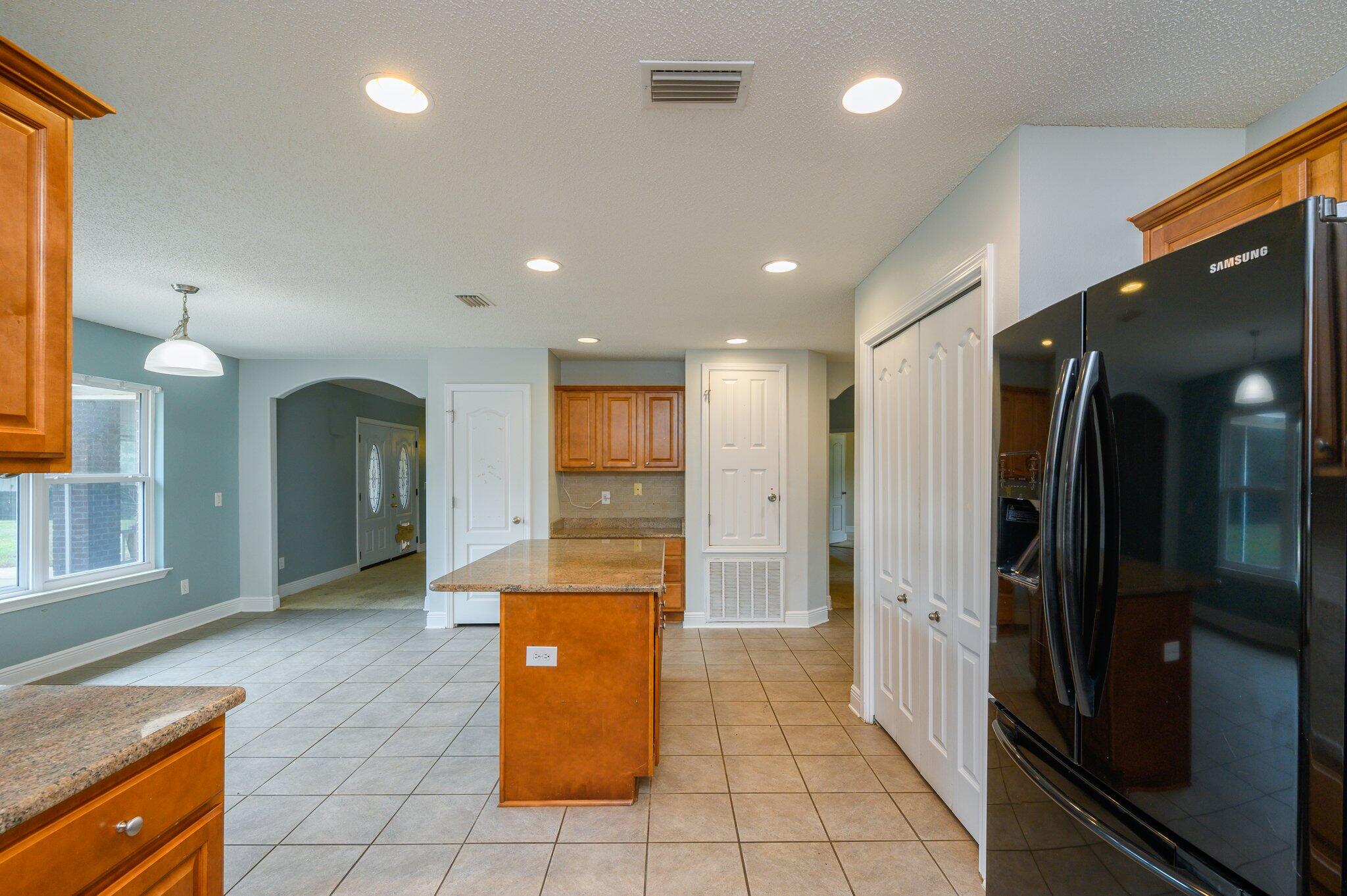 HOLLEY BY THE SEA - Residential