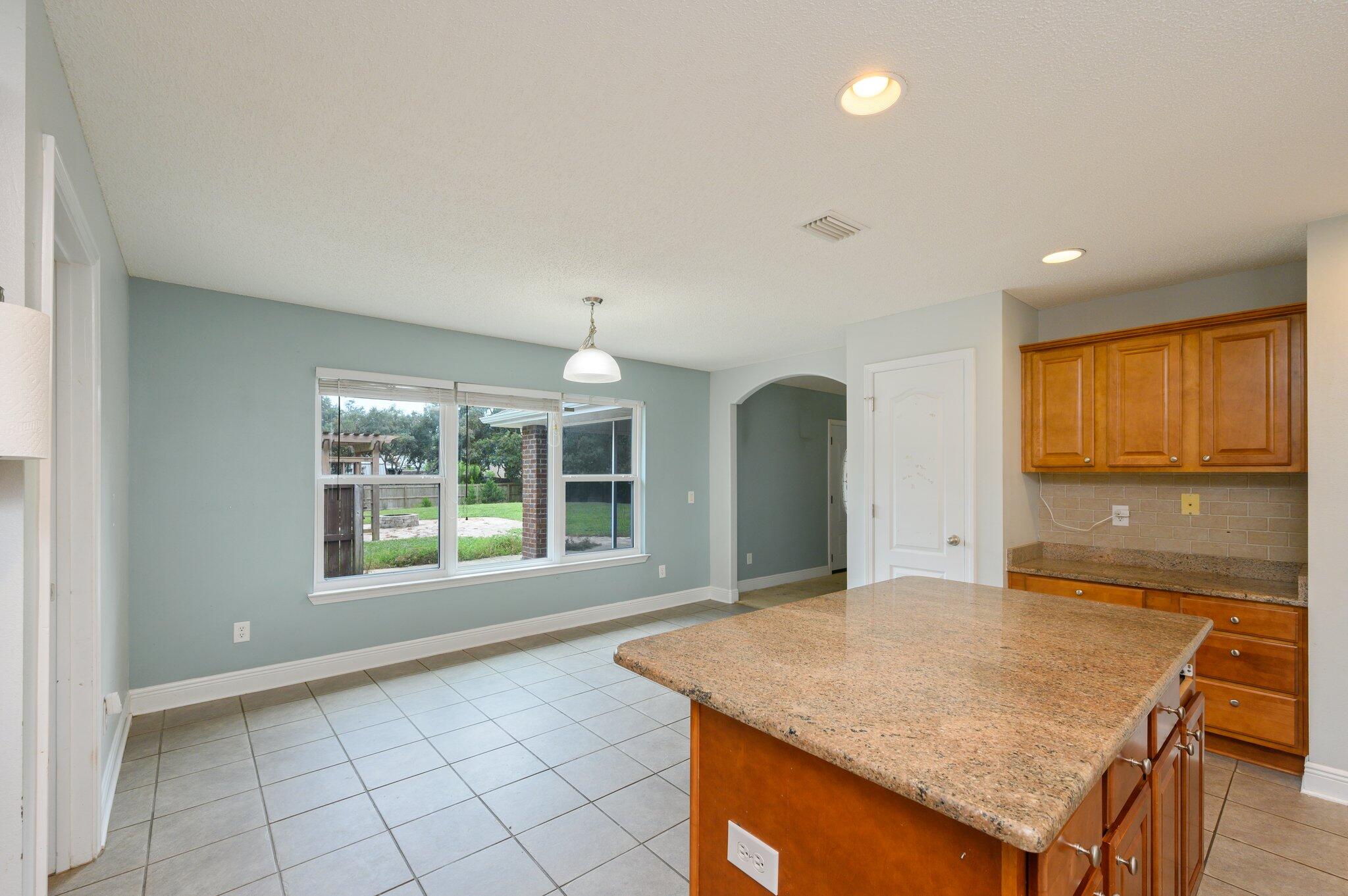 HOLLEY BY THE SEA - Residential