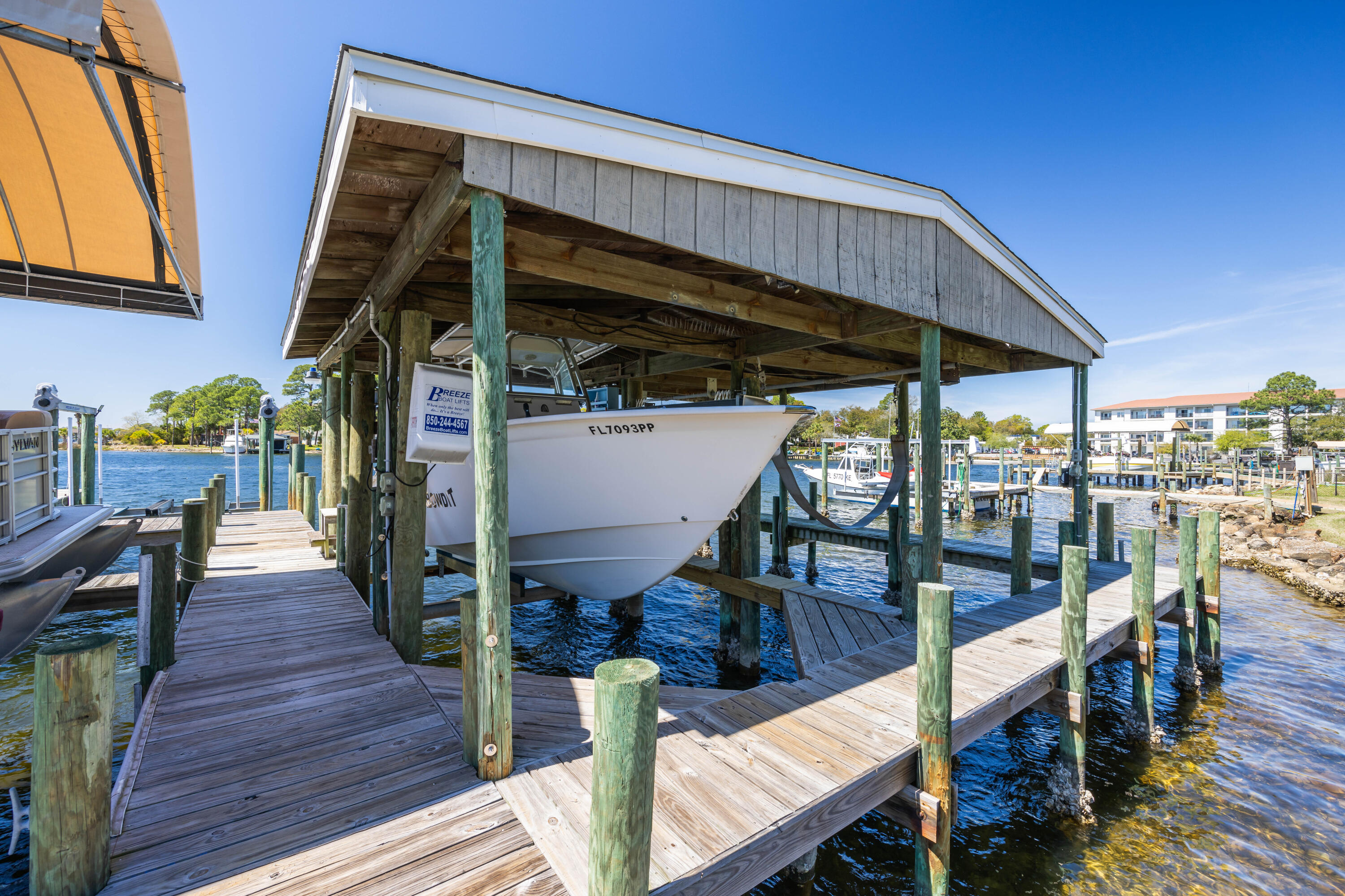 BELLA VISTA - Residential