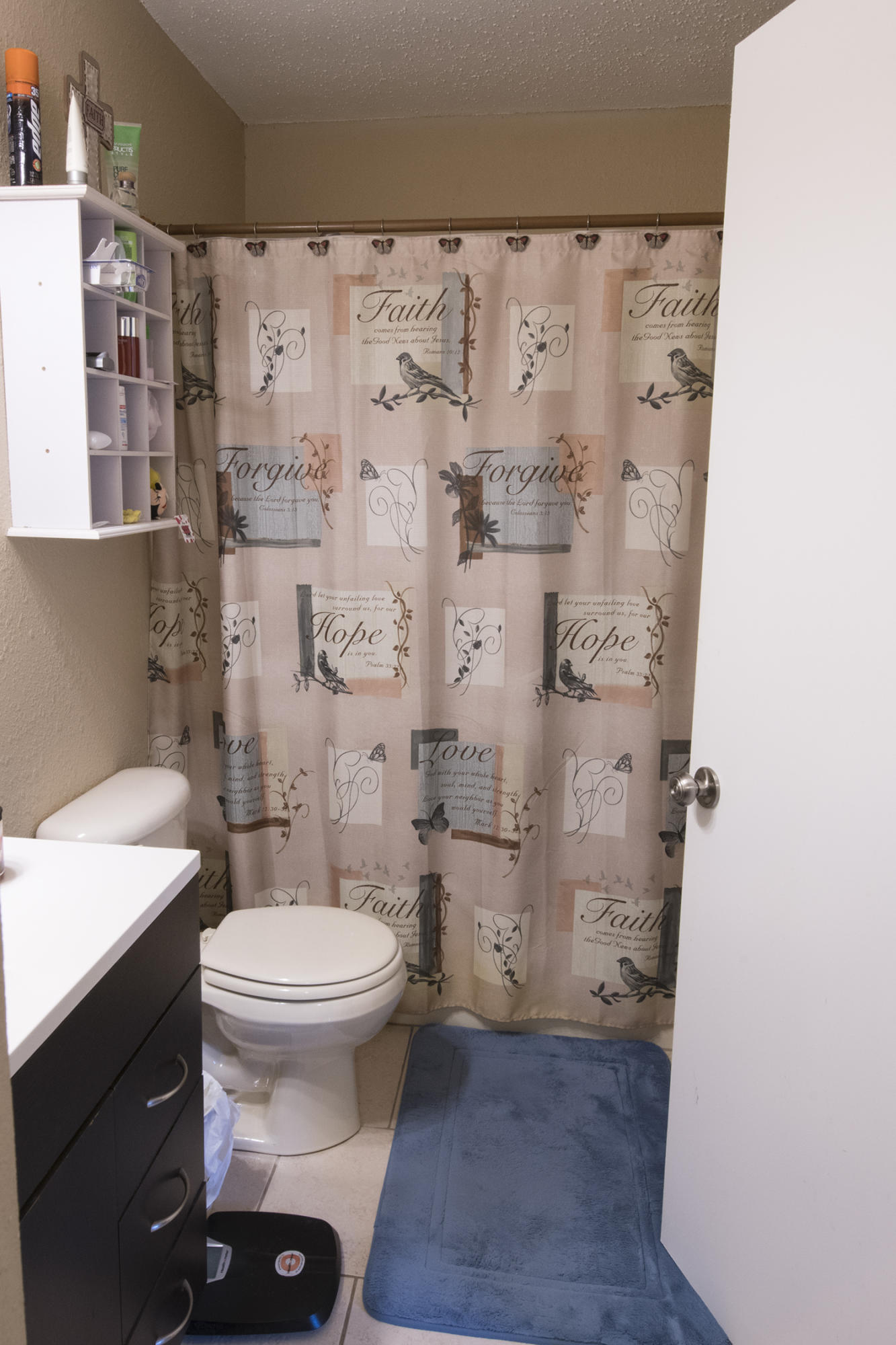 VIKING MANOR PH 1 LOT 1 BLK B - Residential