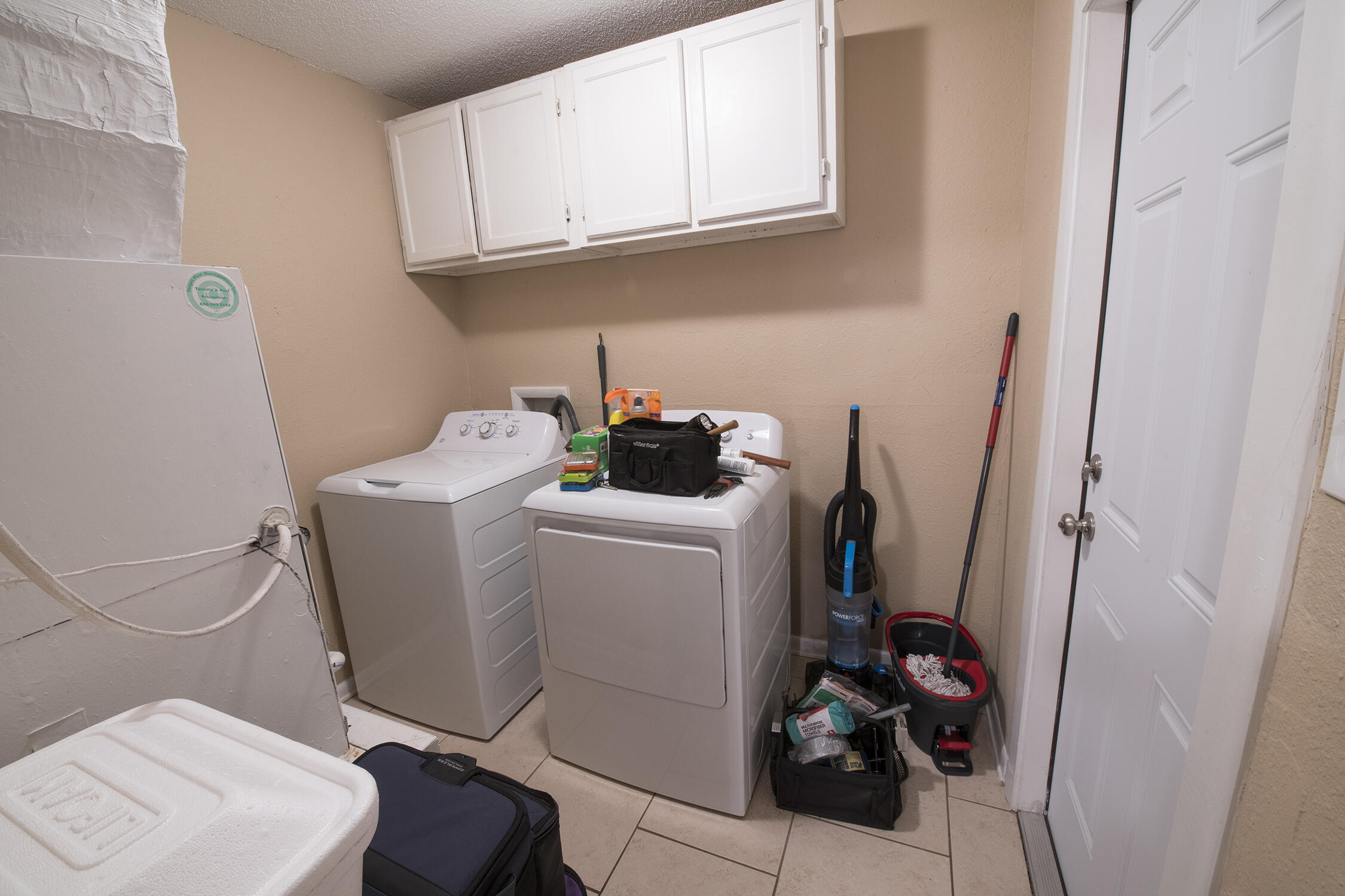 VIKING MANOR PH 1 LOT 1 BLK B - Residential