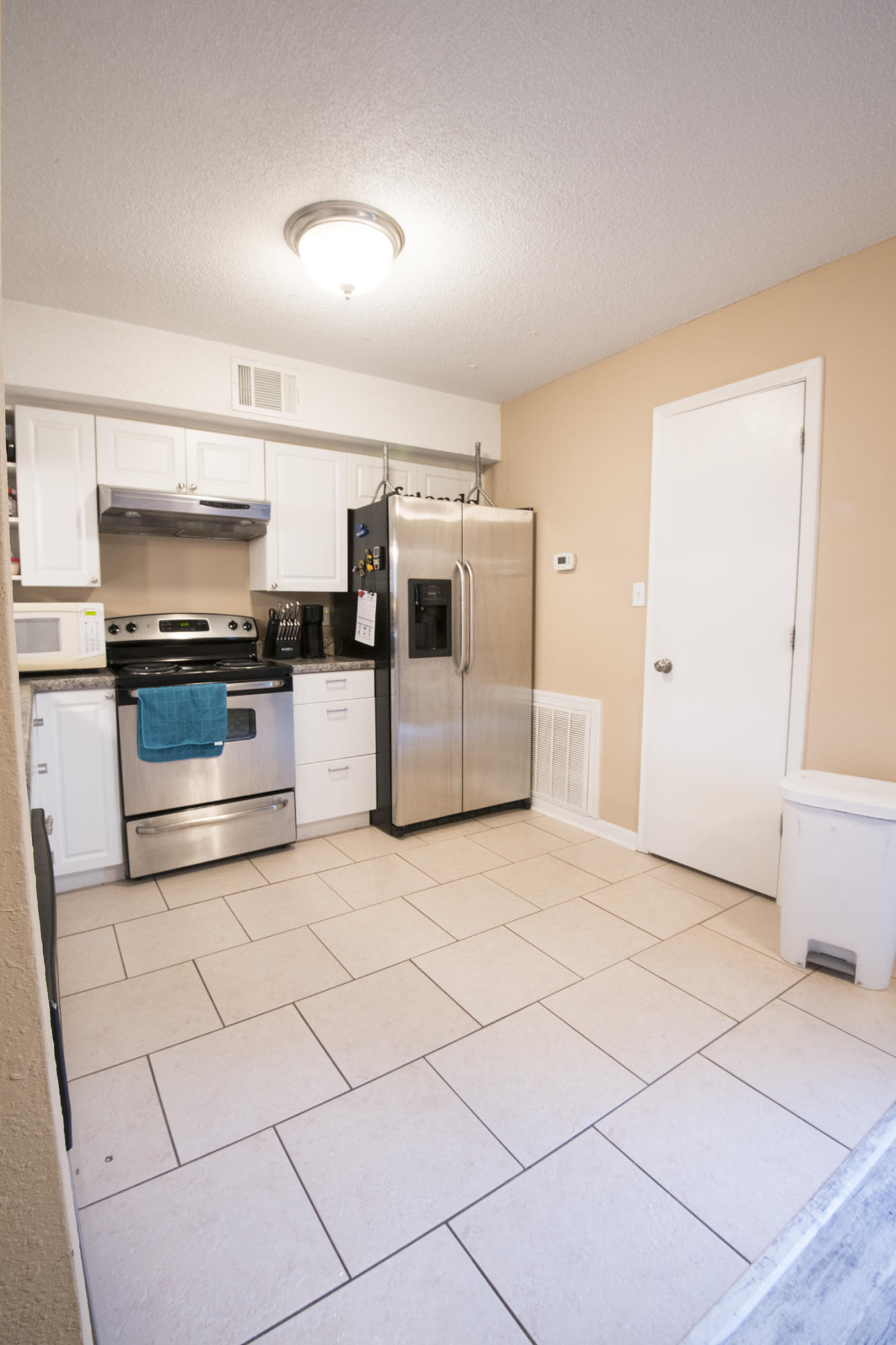 VIKING MANOR PH 1 LOT 1 BLK B - Residential