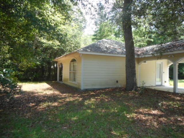 ROCKY BAYOU ESTATES 02 - Residential