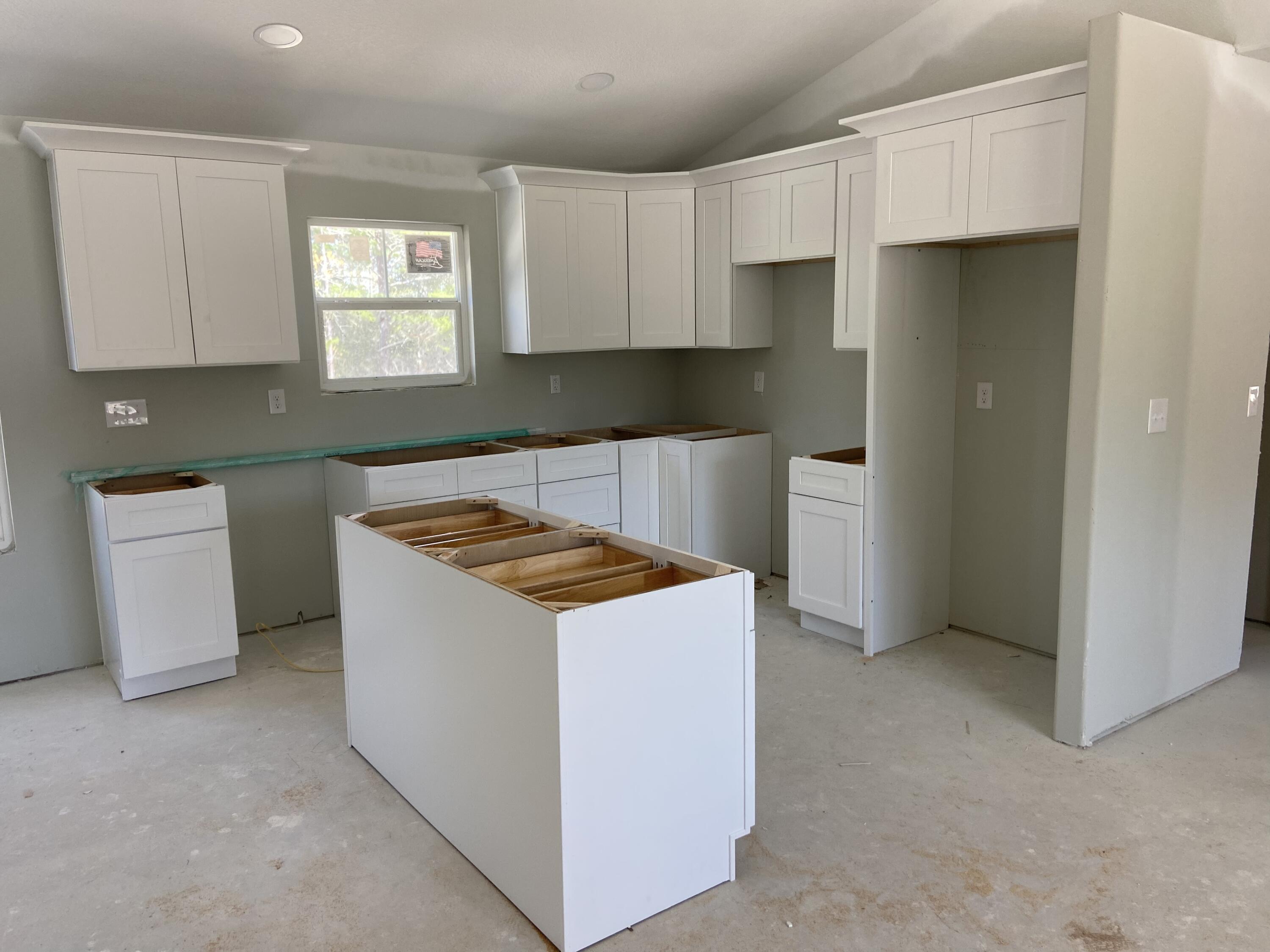 OAKWOOD LAKES ESTATES - Residential