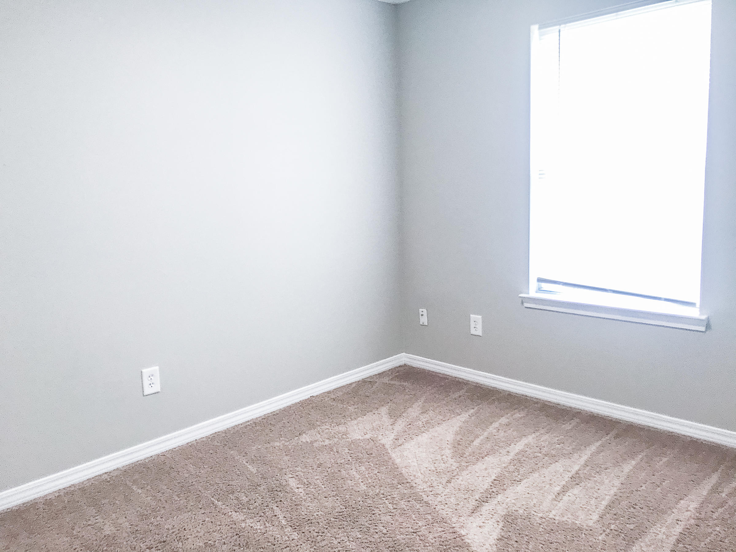 COUNTRYVIEW ESTATES 8TH ADDN - Residential Lease