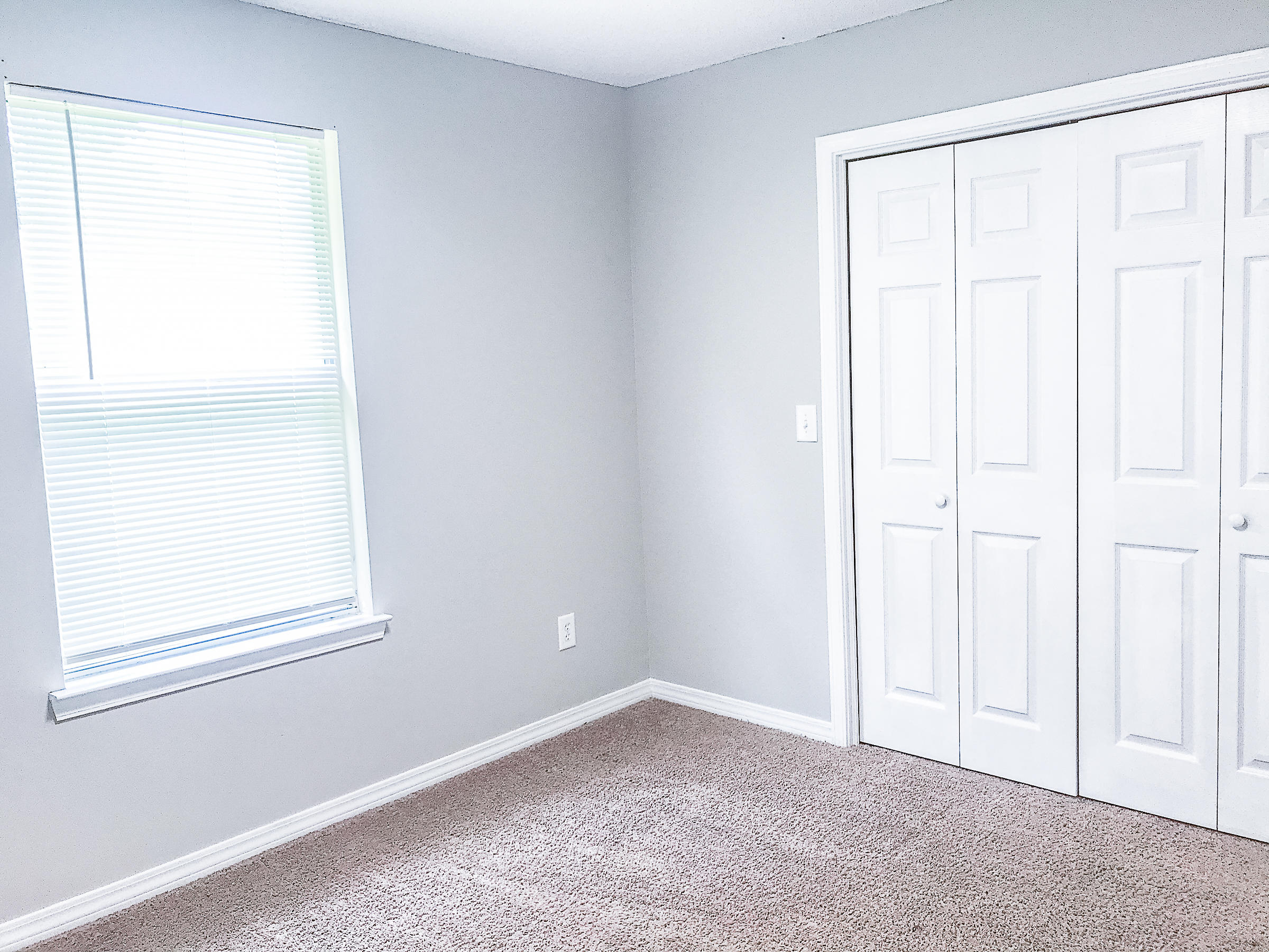 COUNTRYVIEW ESTATES 8TH ADDN - Residential Lease