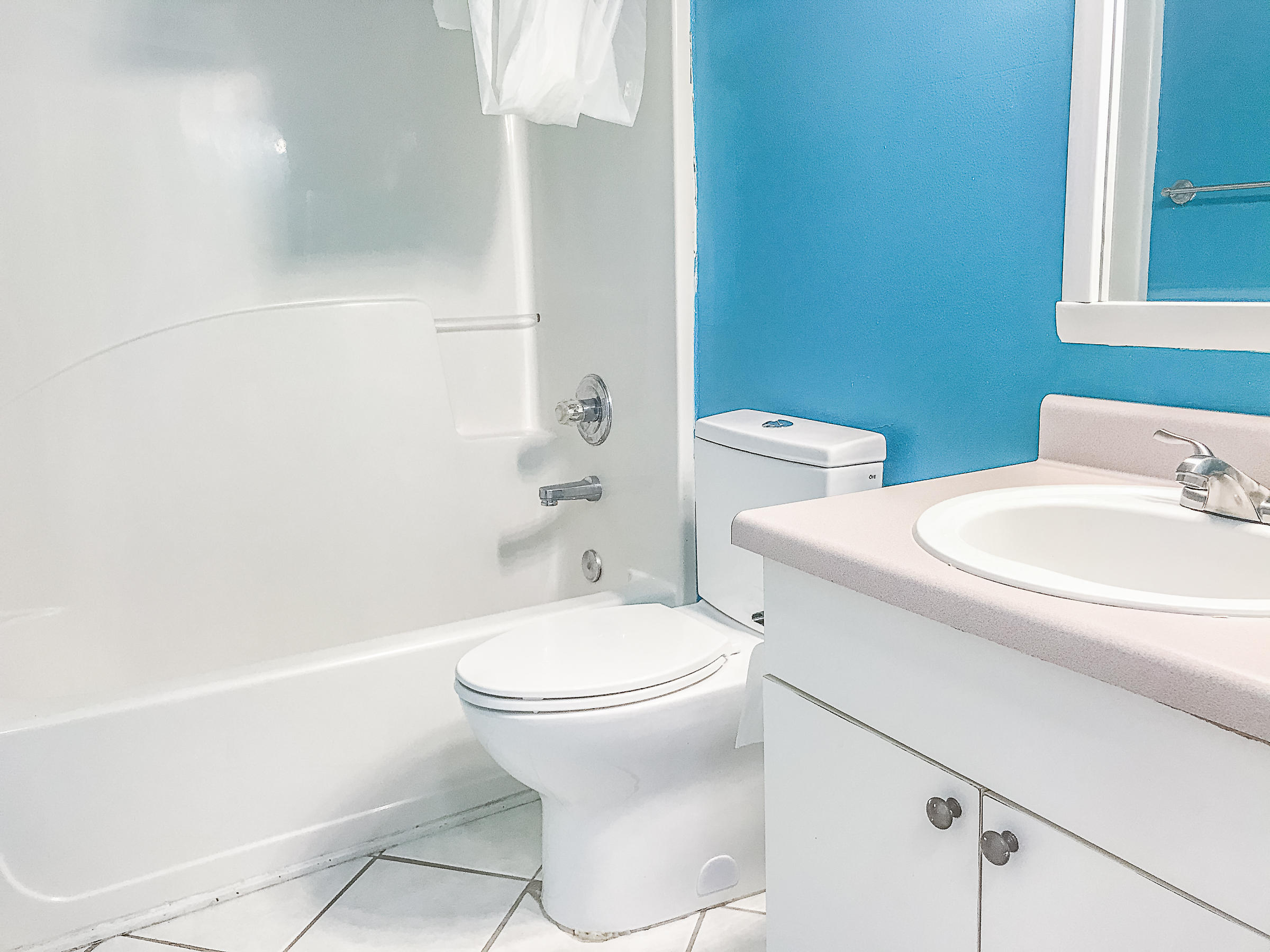 COUNTRYVIEW ESTATES 8TH ADDN - Residential Lease