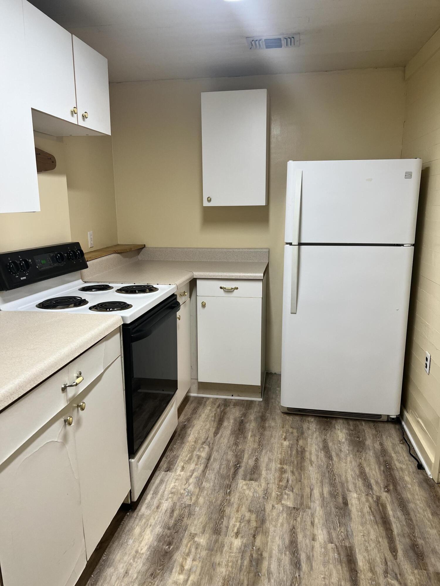 CRESTVIEW LOT 2 BLK 134 - Residential Lease