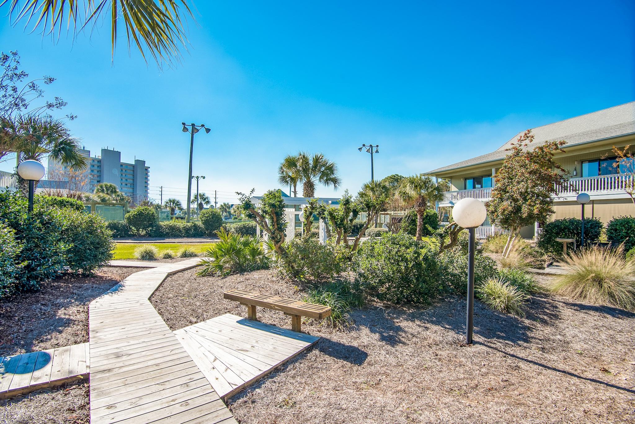 BEACHWOOD VILLAS CONDO - Residential