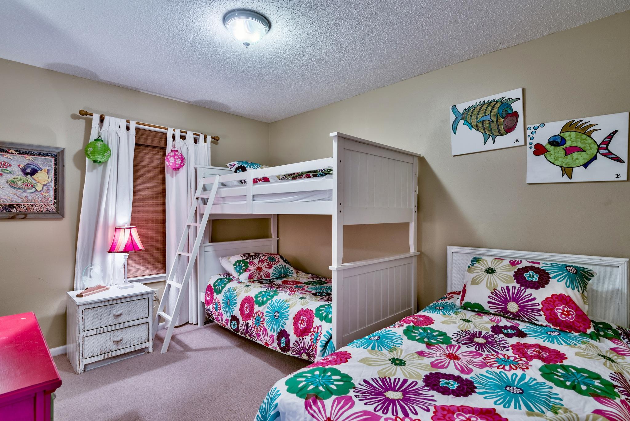 BEACHWOOD VILLAS CONDO - Residential