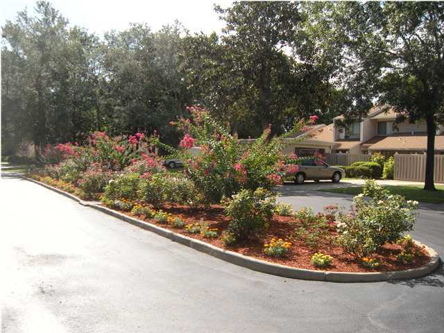 ROYAL OAK VILLAGE - Residential