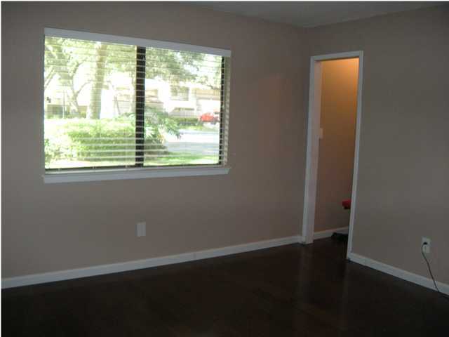 ROYAL OAK VILLAGE - Residential