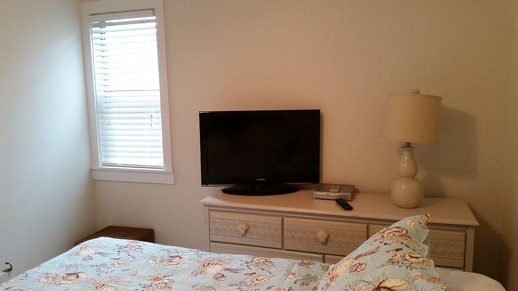 BEACHWOOD VILLAS CONDO - Residential