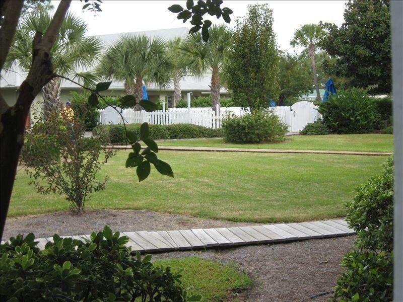 BEACHWOOD VILLAS CONDO - Residential